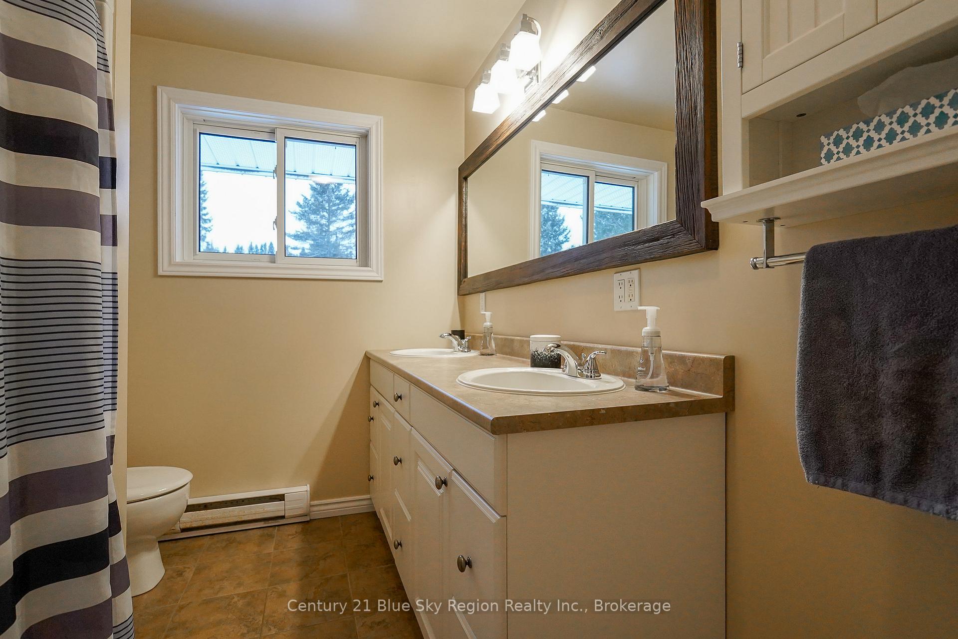 Photo 29 of 1199 Pinecreek Road S, Callander — HOMEH