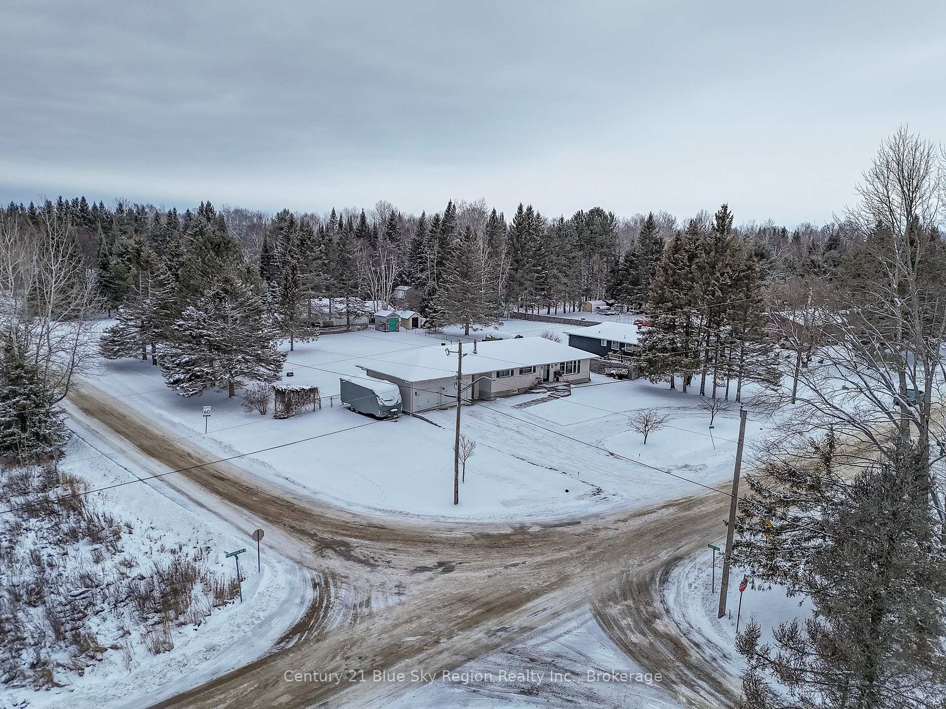 Photo 40 of 1199 Pinecreek Road S, Callander — HOMEH