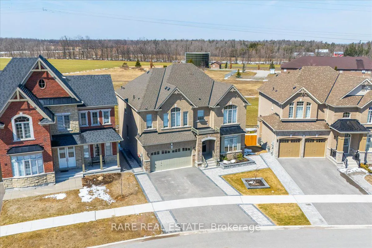 Photo 2 of 17 Sanford Circle, Springwater, Centre Vespra — HOMEH