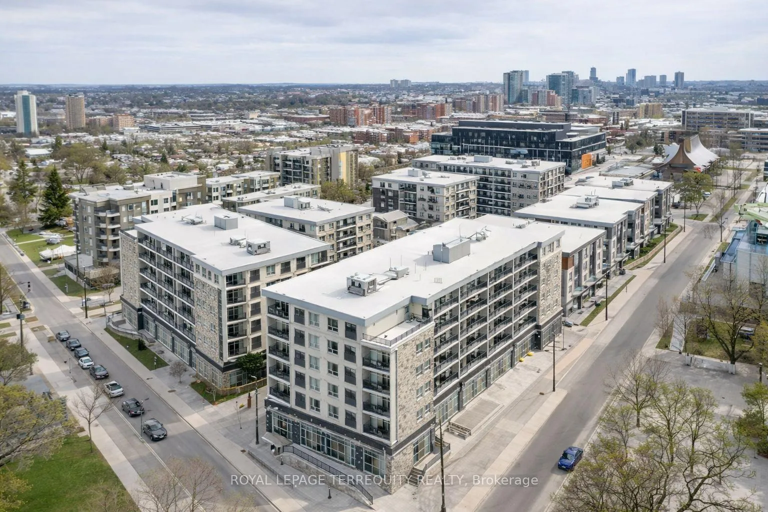 Photo 2 of Unit F106, 275 Larch Street, Waterloo — HOMEH