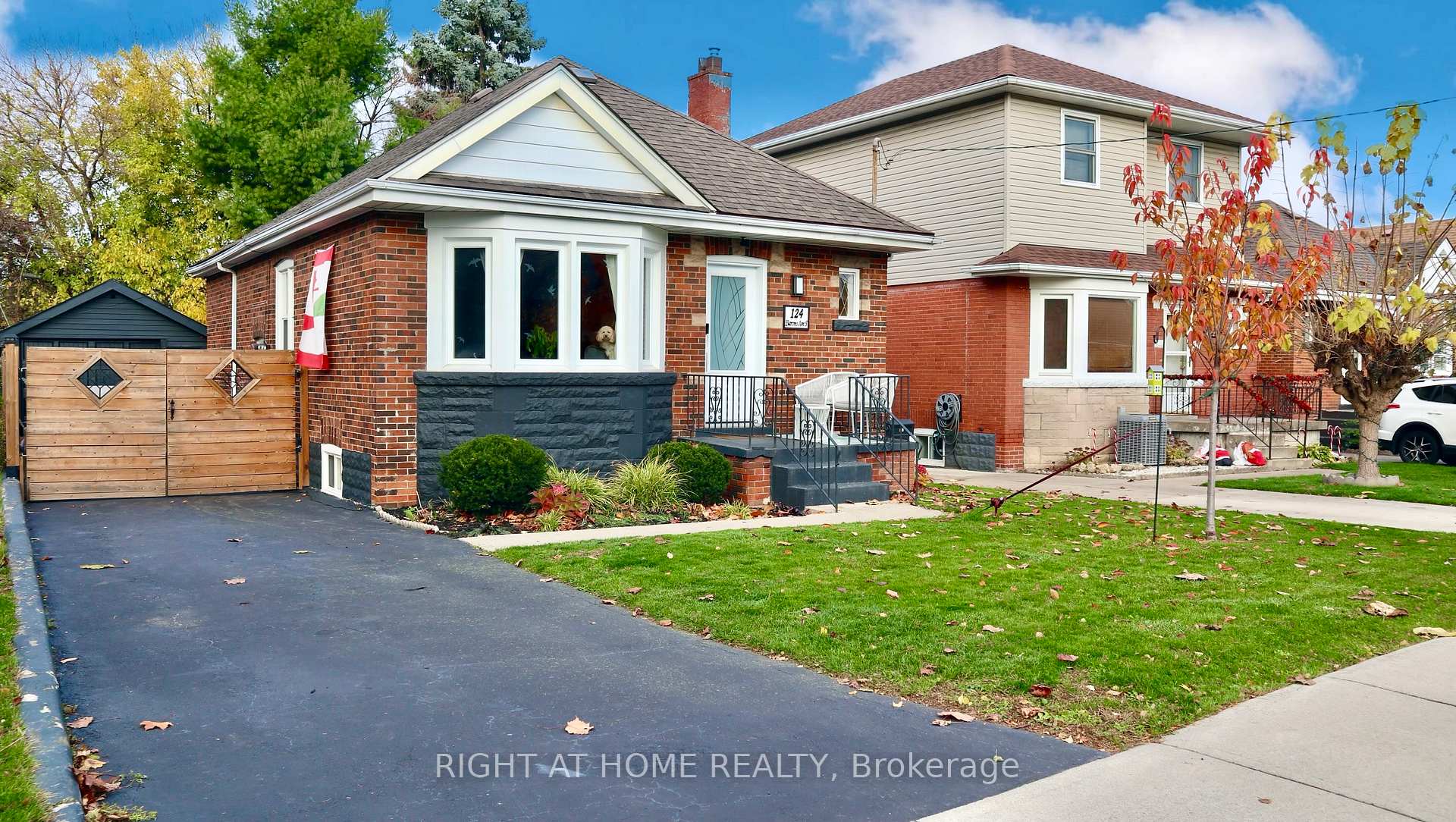 Photo 1 of 124 Barons Avenue S, Hamilton, Bartonville — HOMEH