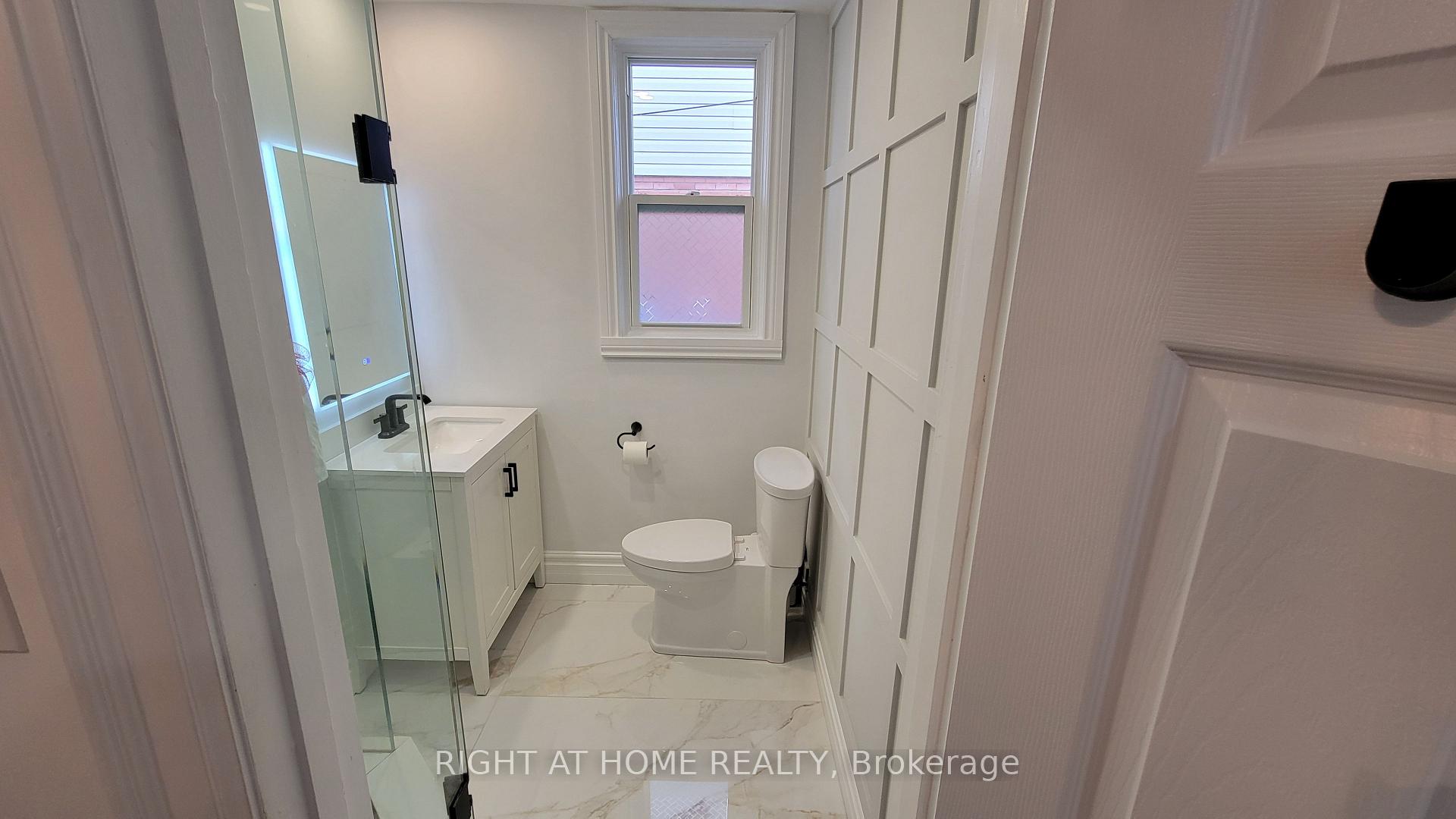 Photo 5 of 124 Barons Avenue S, Hamilton, Bartonville — HOMEH