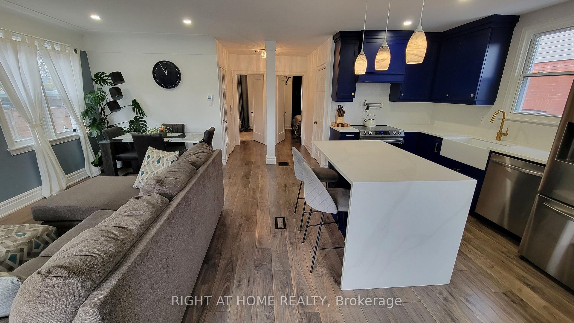 Photo 12 of 124 Barons Avenue S, Hamilton, Bartonville — HOMEH
