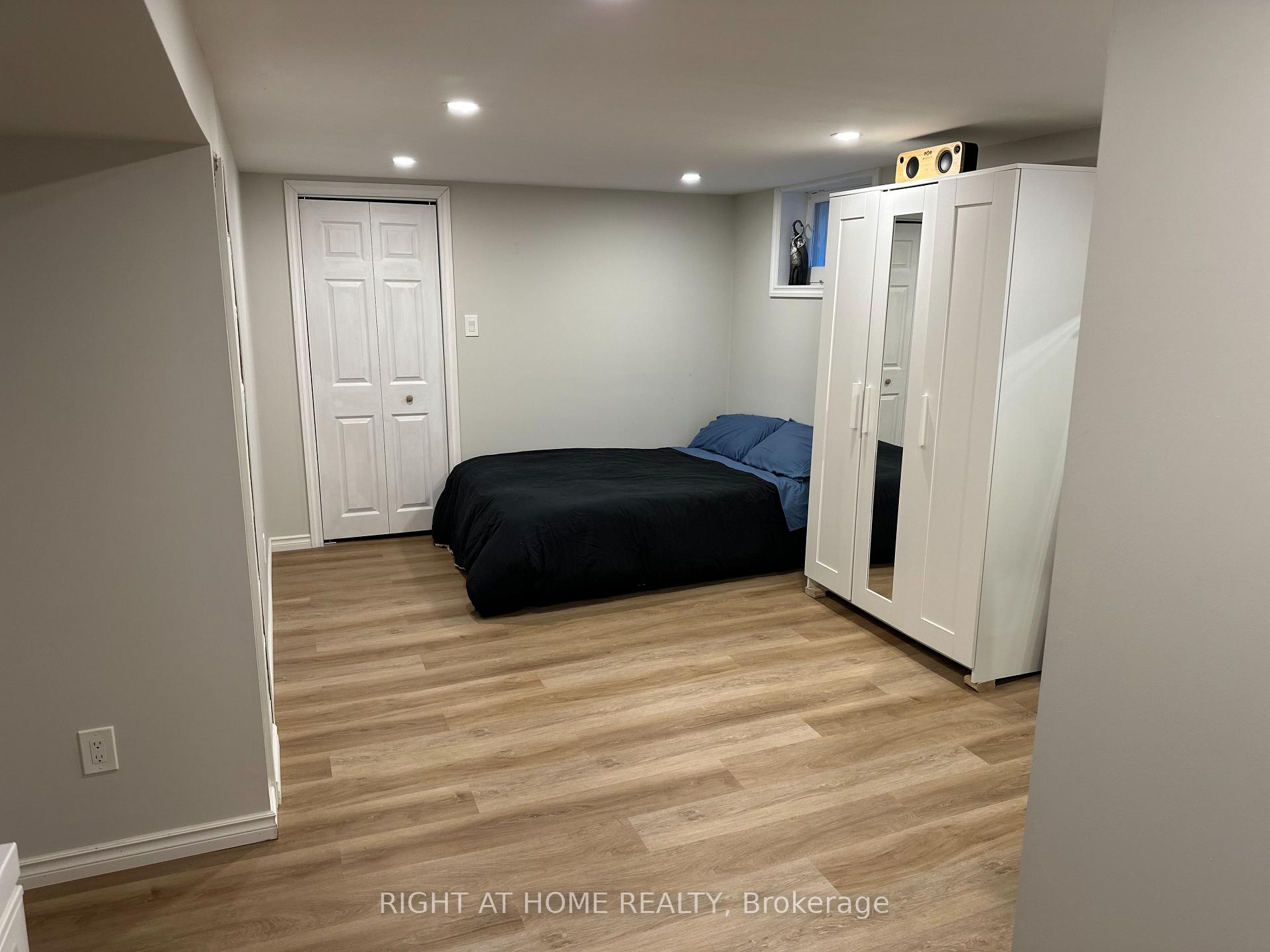 Photo 18 of 124 Barons Avenue S, Hamilton, Bartonville — HOMEH
