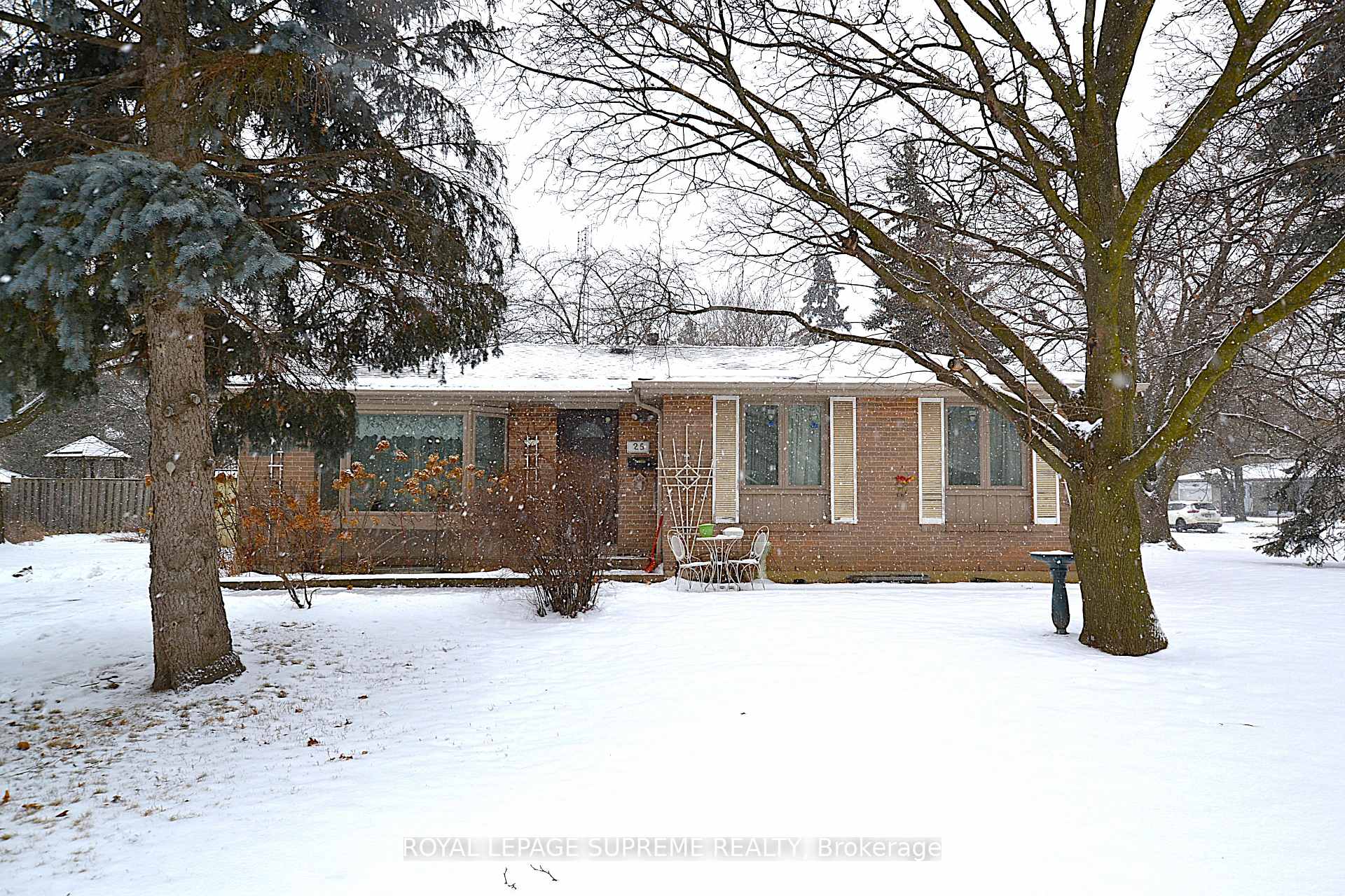 Photo 1 of 25 Brookland Drive, Brampton, Avondale — HOMEH