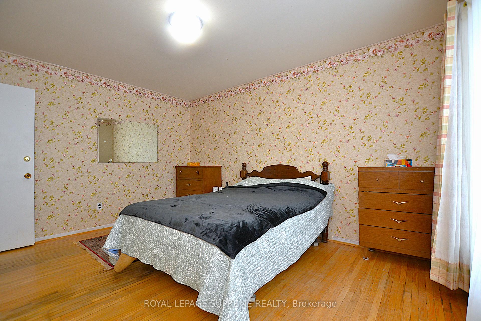 Photo 10 of 25 Brookland Drive, Brampton, Avondale — HOMEH