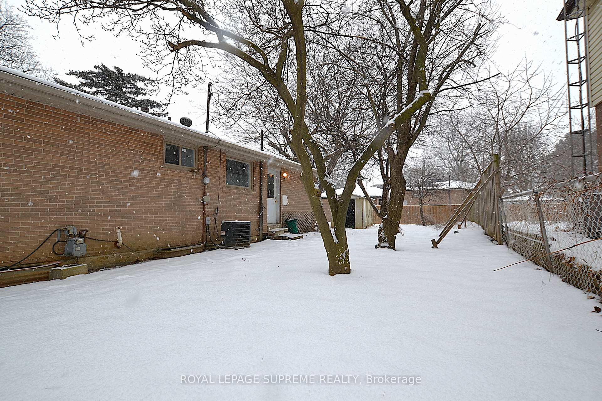 Photo 19 of 25 Brookland Drive, Brampton, Avondale — HOMEH