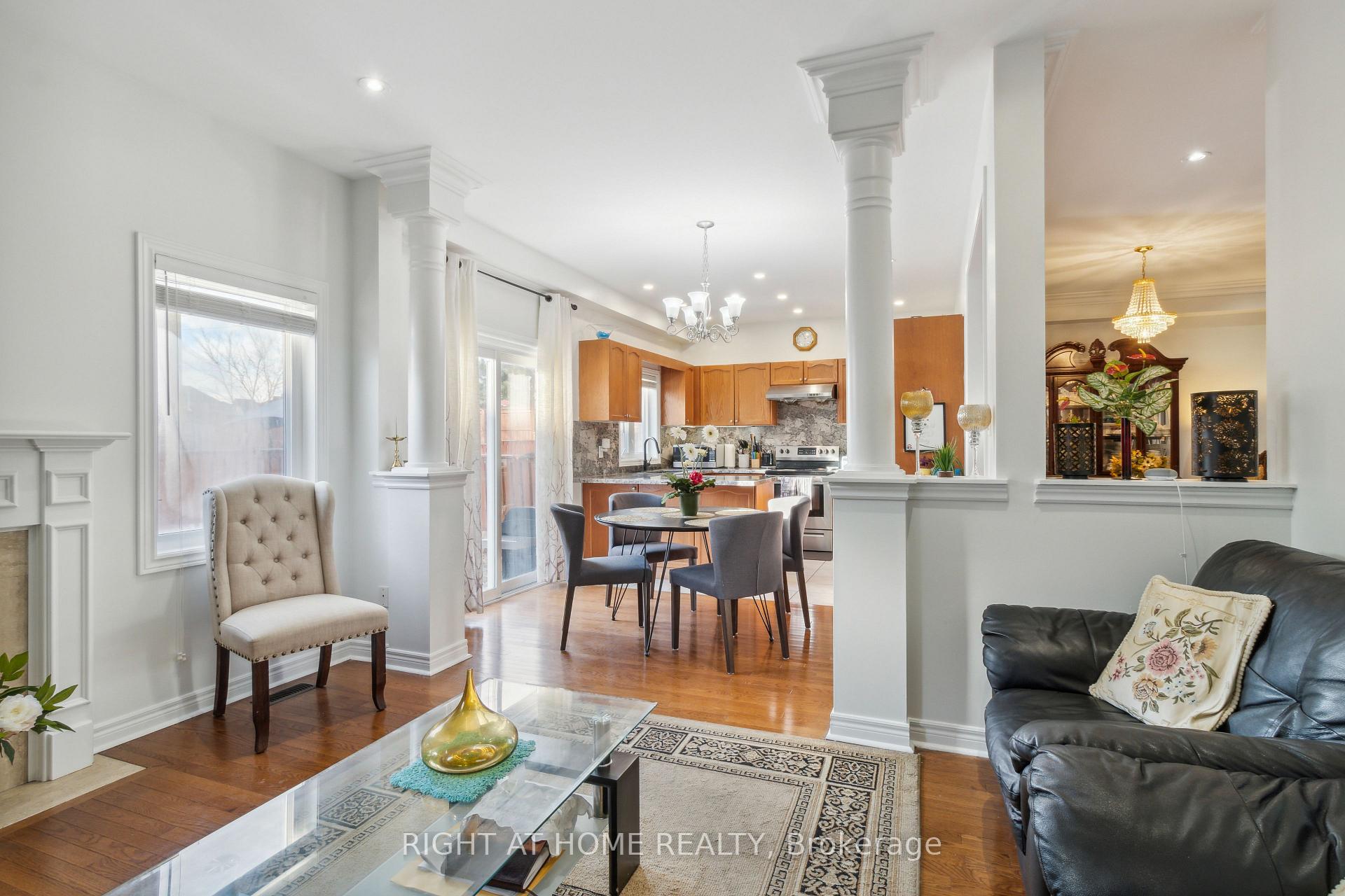 Photo 13 of 52 Runnymede Crescent, Brampton, Sandringham-Wellington — HOMEH