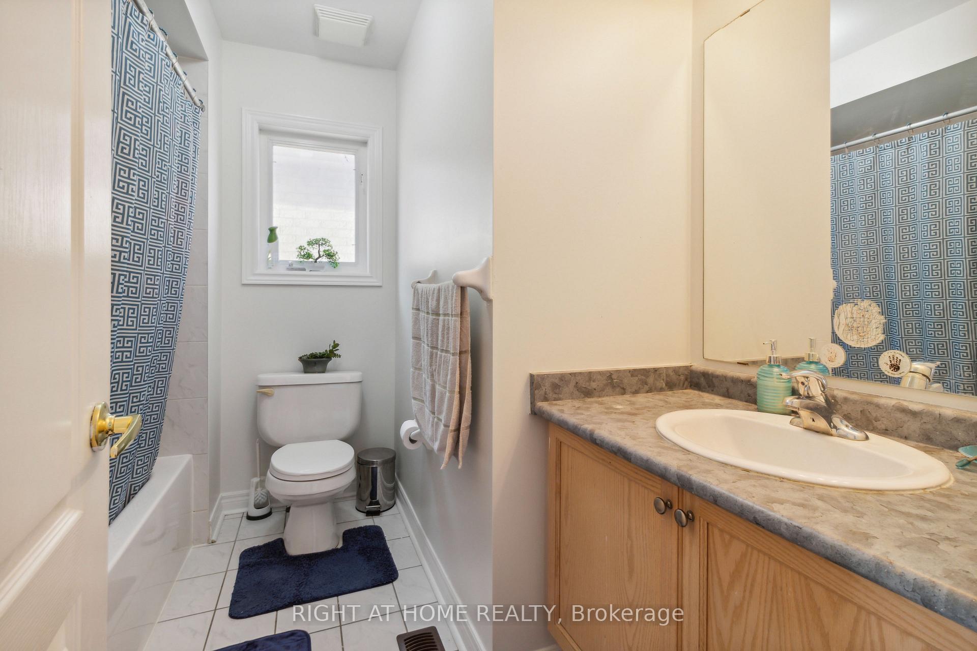Photo 19 of 52 Runnymede Crescent, Brampton, Sandringham-Wellington — HOMEH