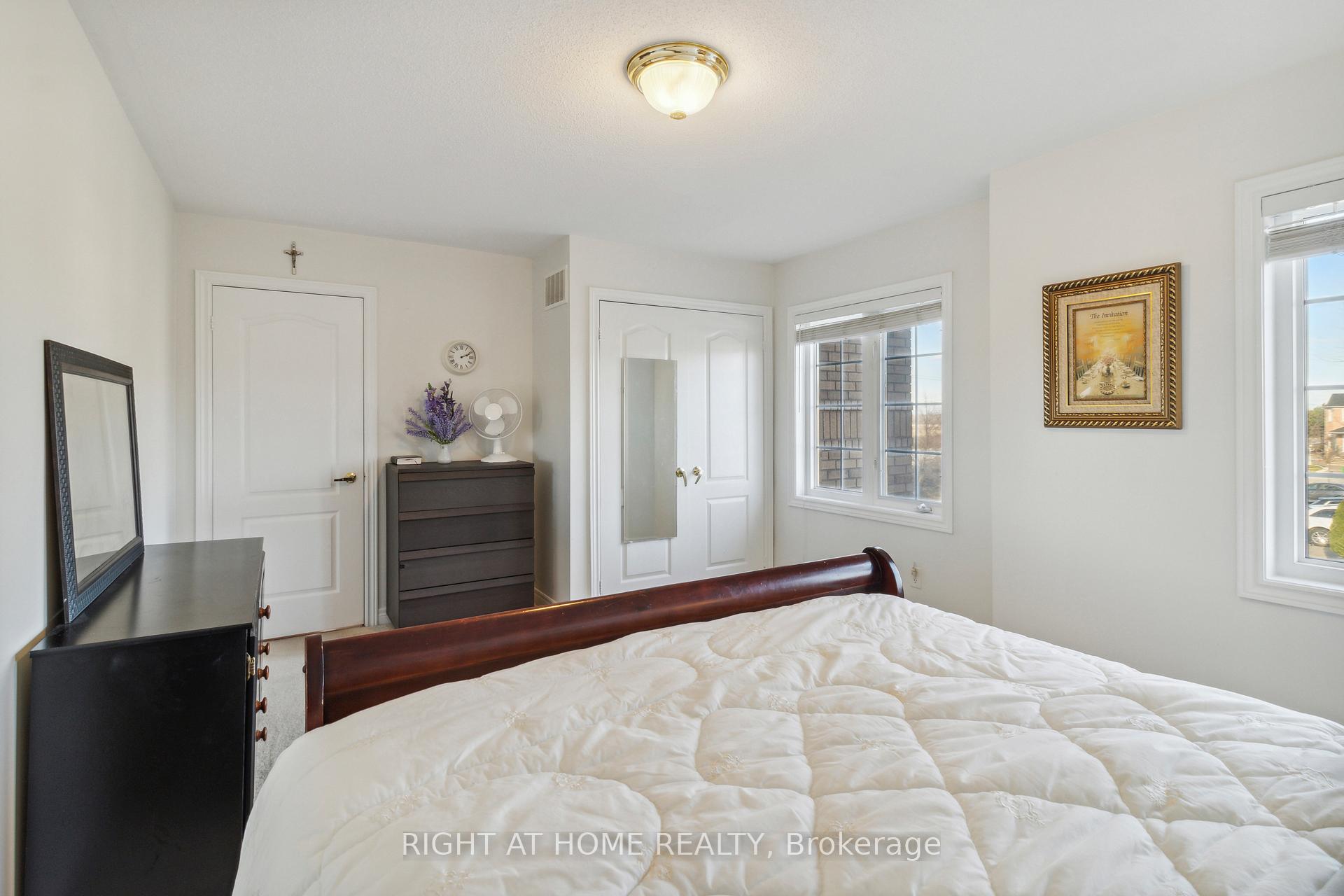 Photo 21 of 52 Runnymede Crescent, Brampton, Sandringham-Wellington — HOMEH