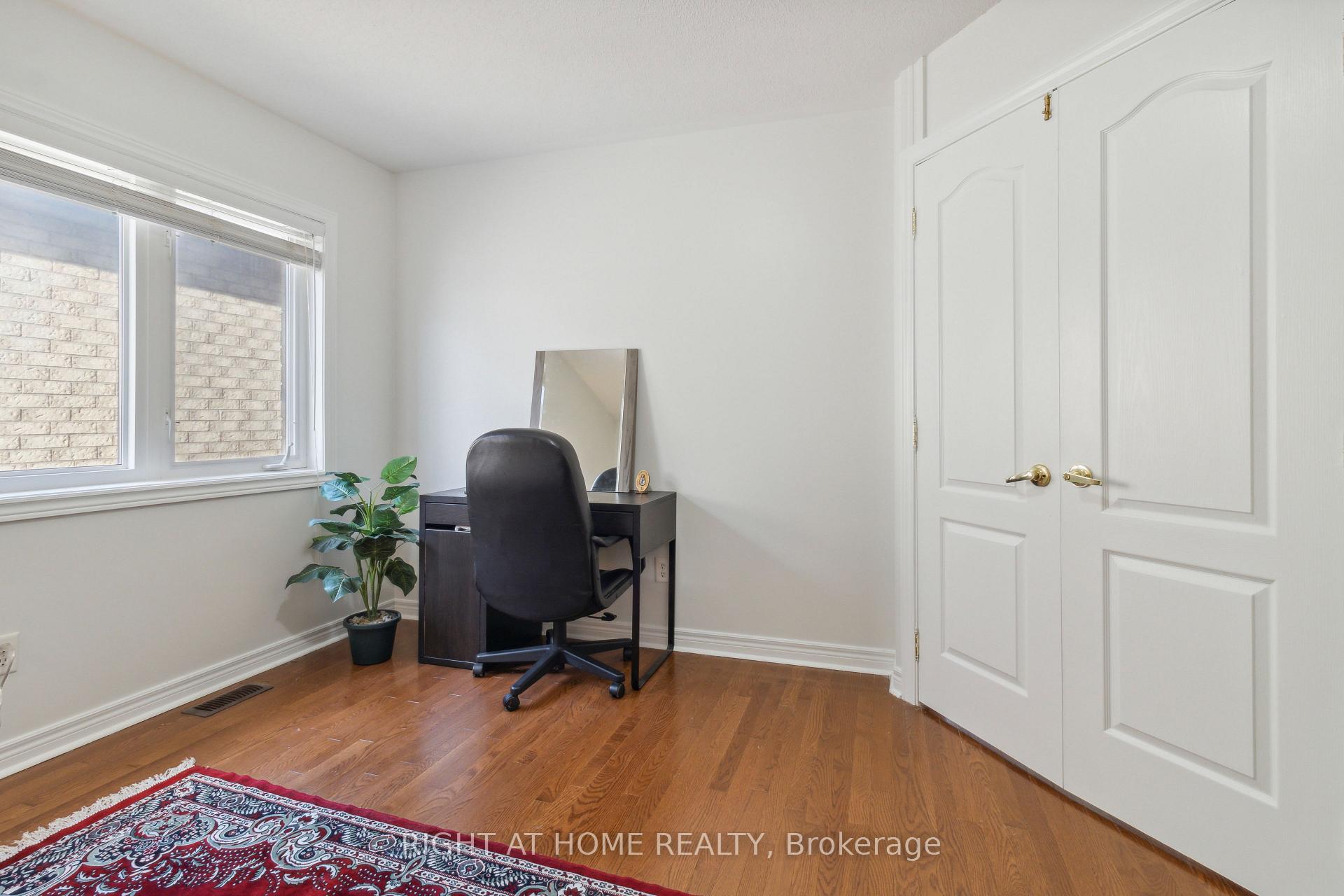 Photo 23 of 52 Runnymede Crescent, Brampton, Sandringham-Wellington — HOMEH