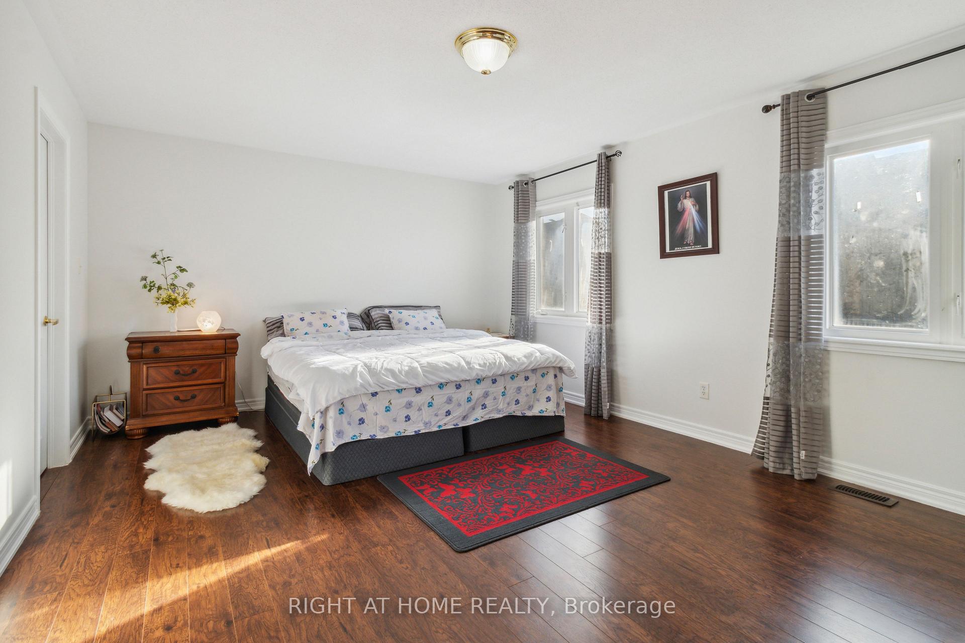 Photo 24 of 52 Runnymede Crescent, Brampton, Sandringham-Wellington — HOMEH