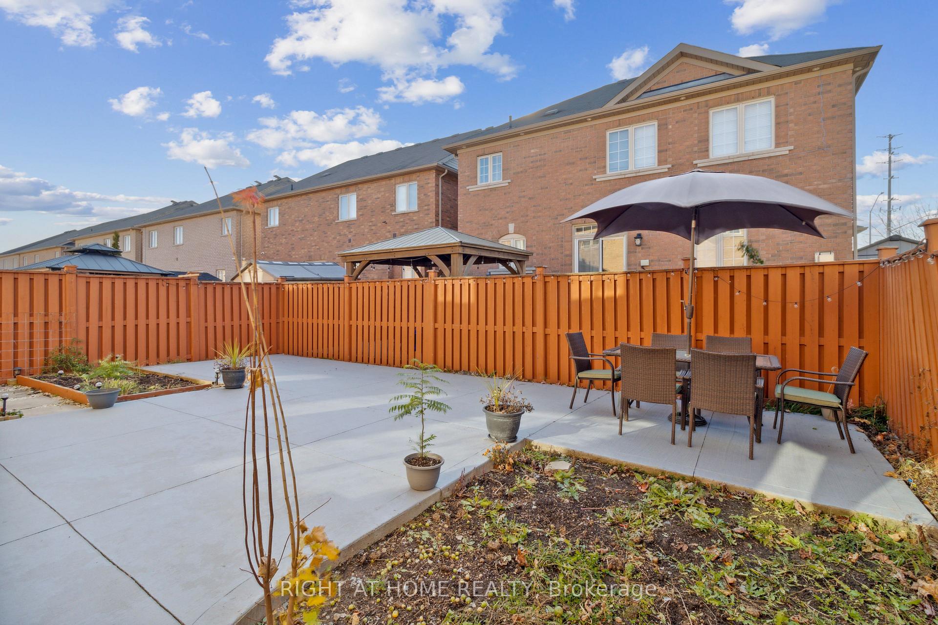 Photo 31 of 52 Runnymede Crescent, Brampton, Sandringham-Wellington — HOMEH