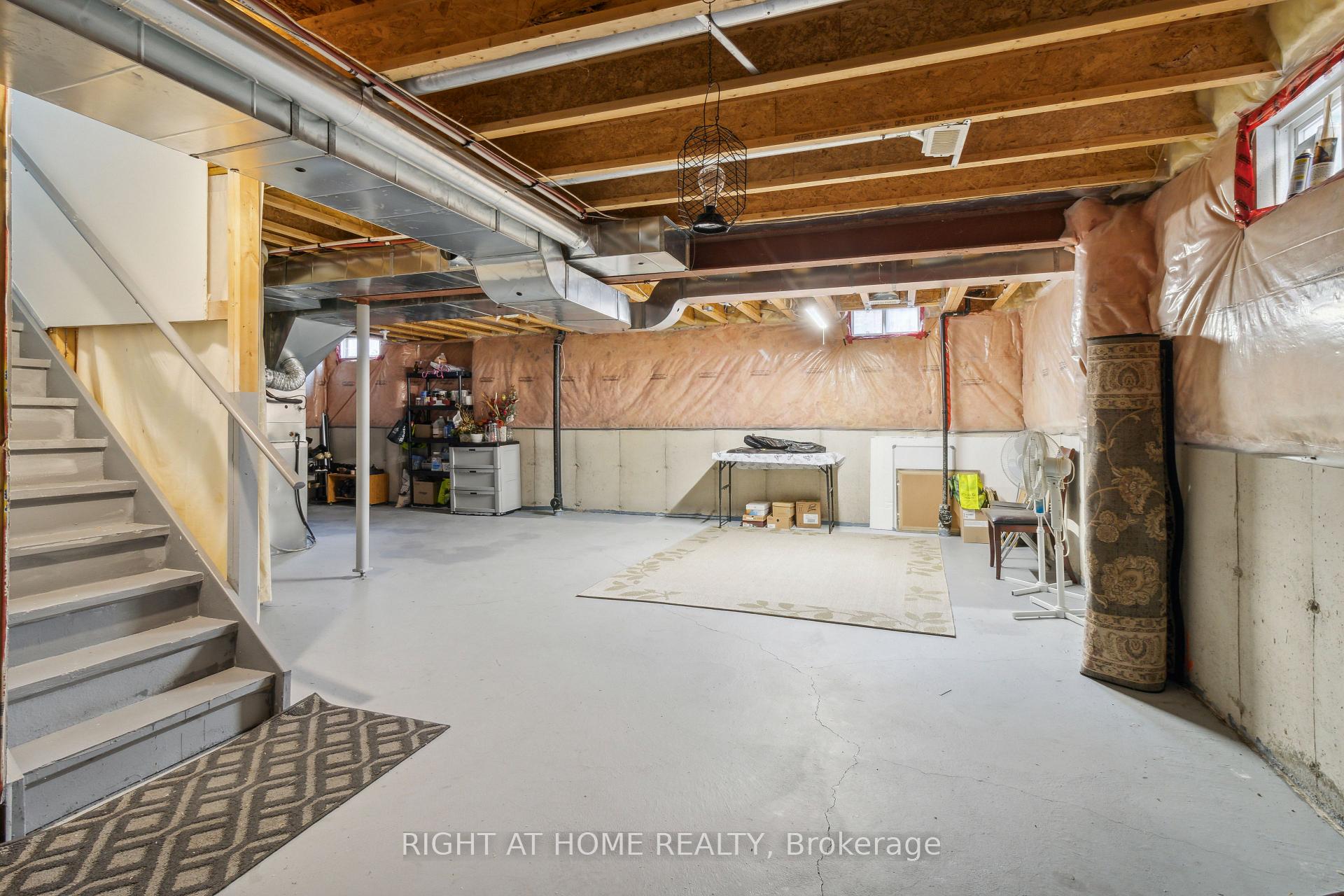 Photo 33 of 52 Runnymede Crescent, Brampton, Sandringham-Wellington — HOMEH