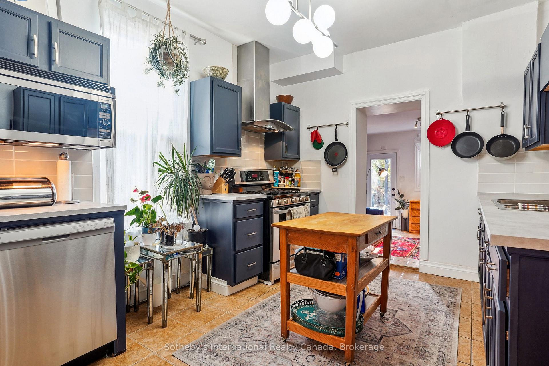 Photo 13 of 85 Barton Street W, Hamilton, Central — HOMEH