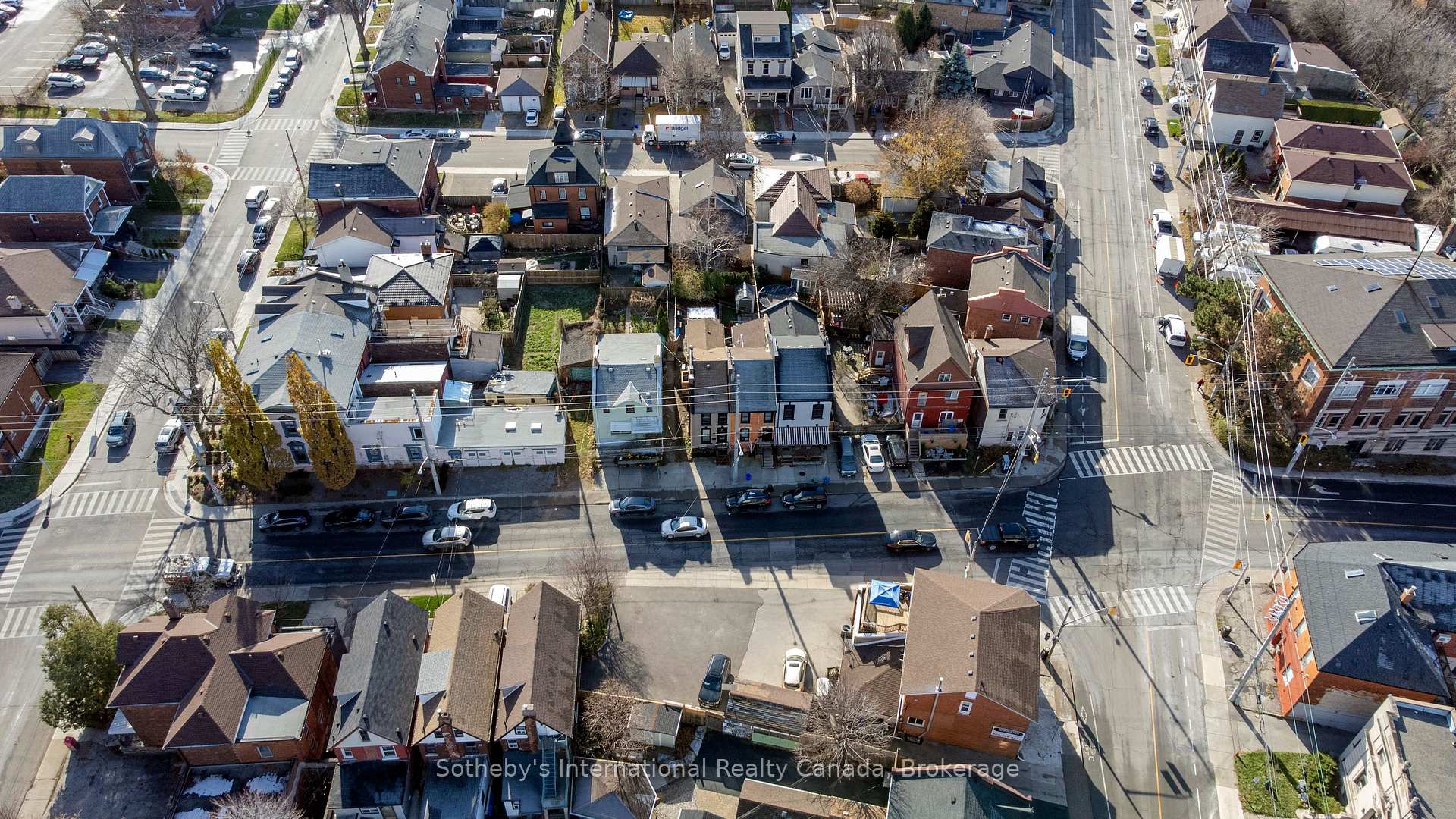 Photo 33 of 85 Barton Street W, Hamilton, Central — HOMEH