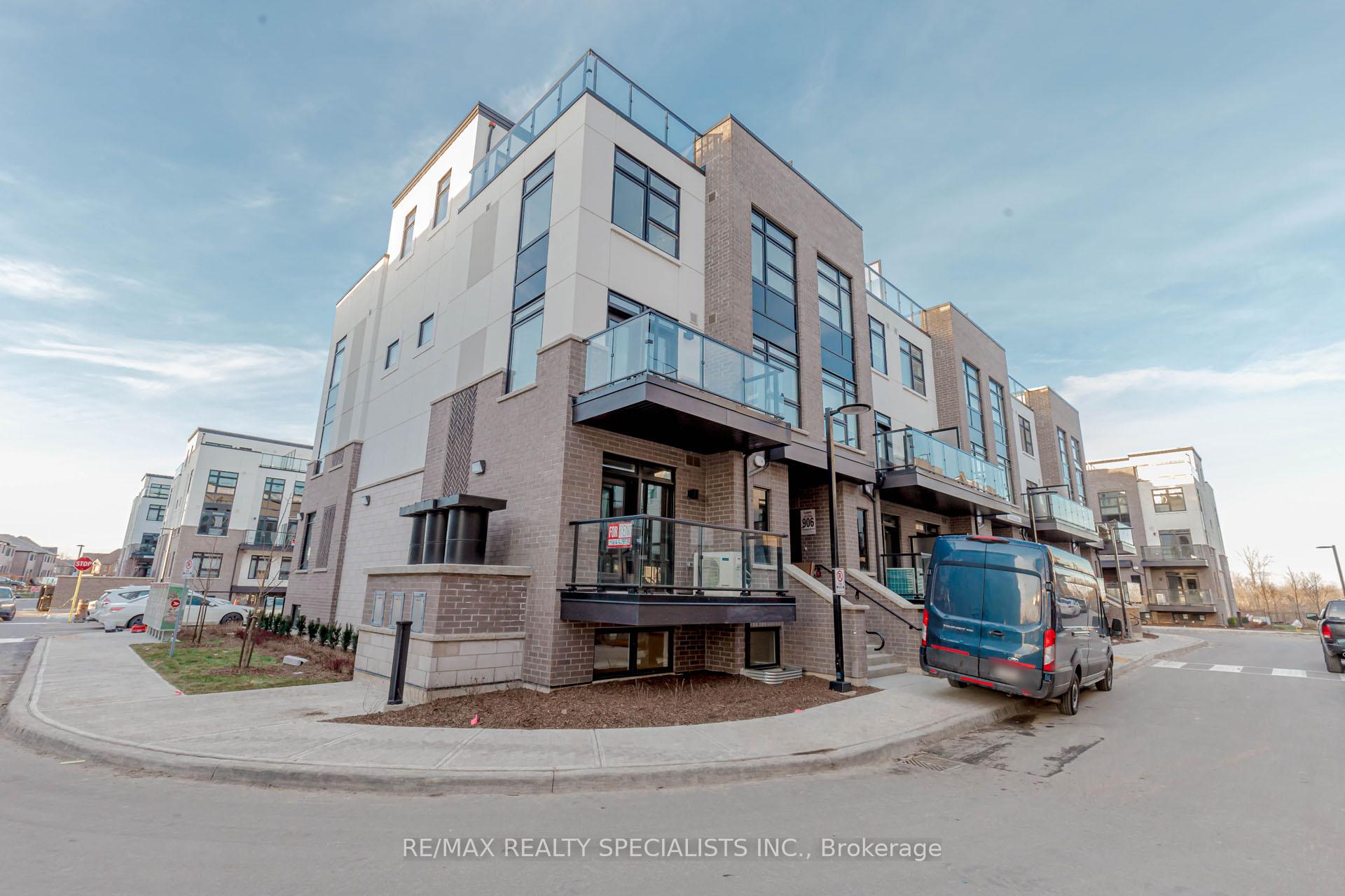 Front of Unit 104, 1597 Rose Way