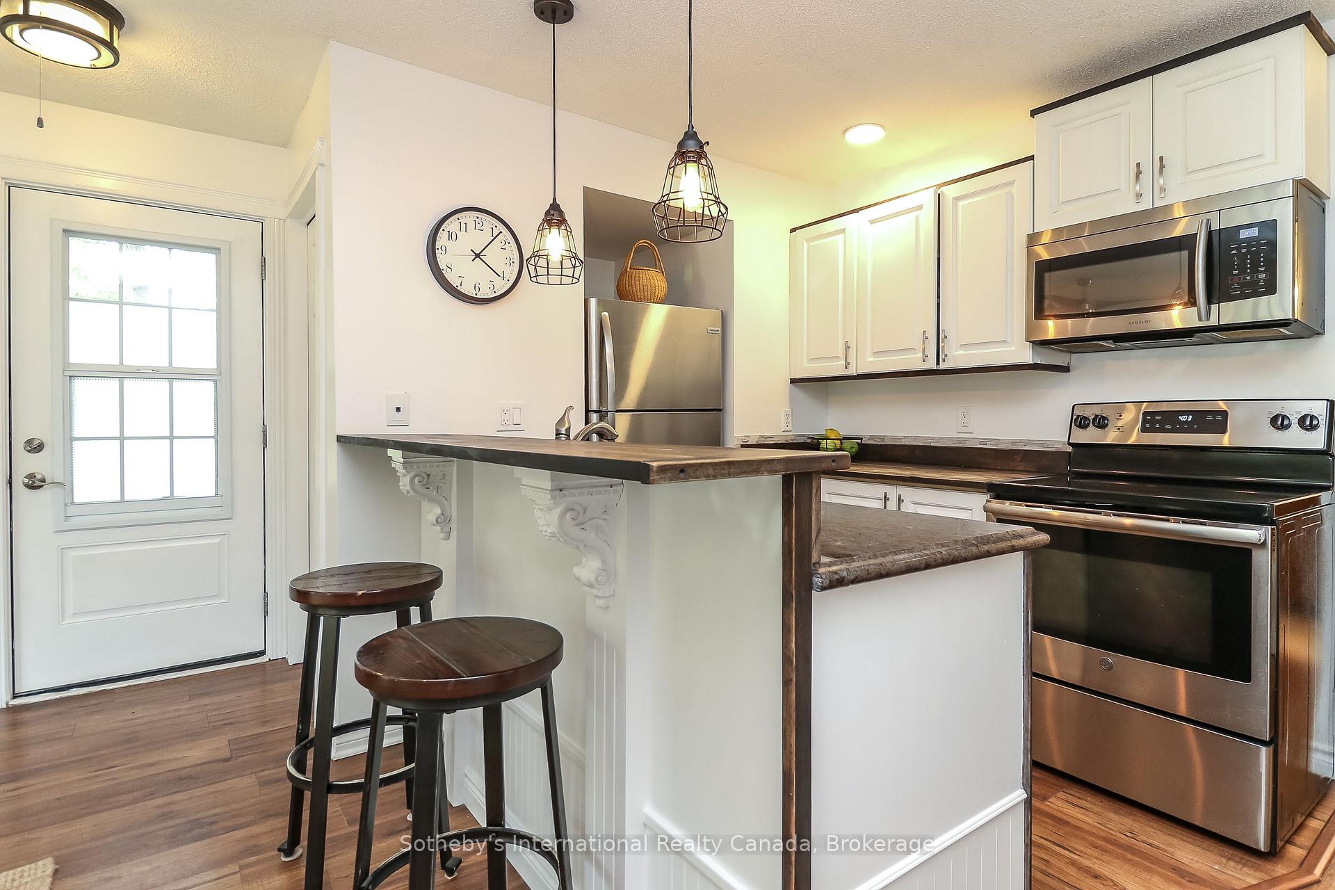 Photo 13 of Unit 136, 27 Dawson Drive, Collingwood — HOMEH