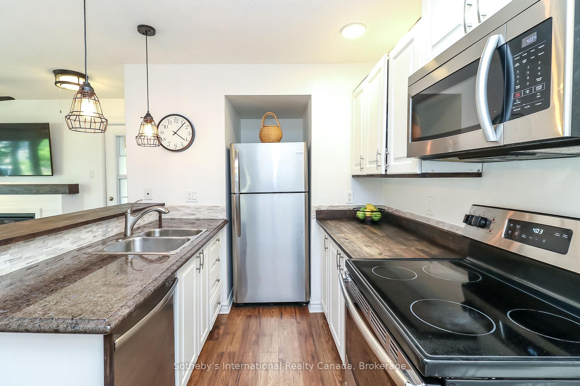 Photo 15 of Unit 136, 27 Dawson Drive, Collingwood — HOMEH