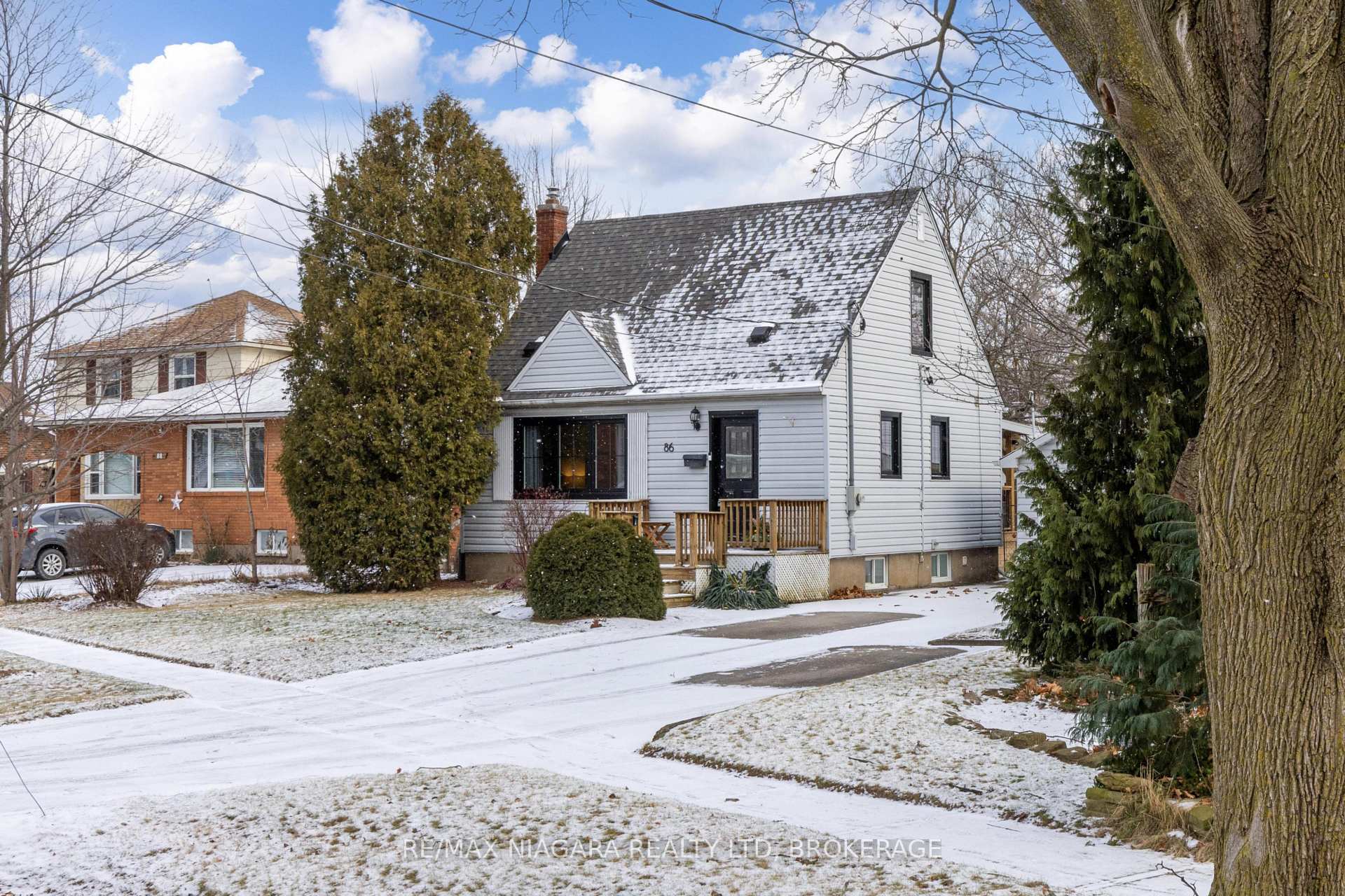 Photo 2 of 86 Devon Road, St. Catharines, Vine/Linwell — HOMEH