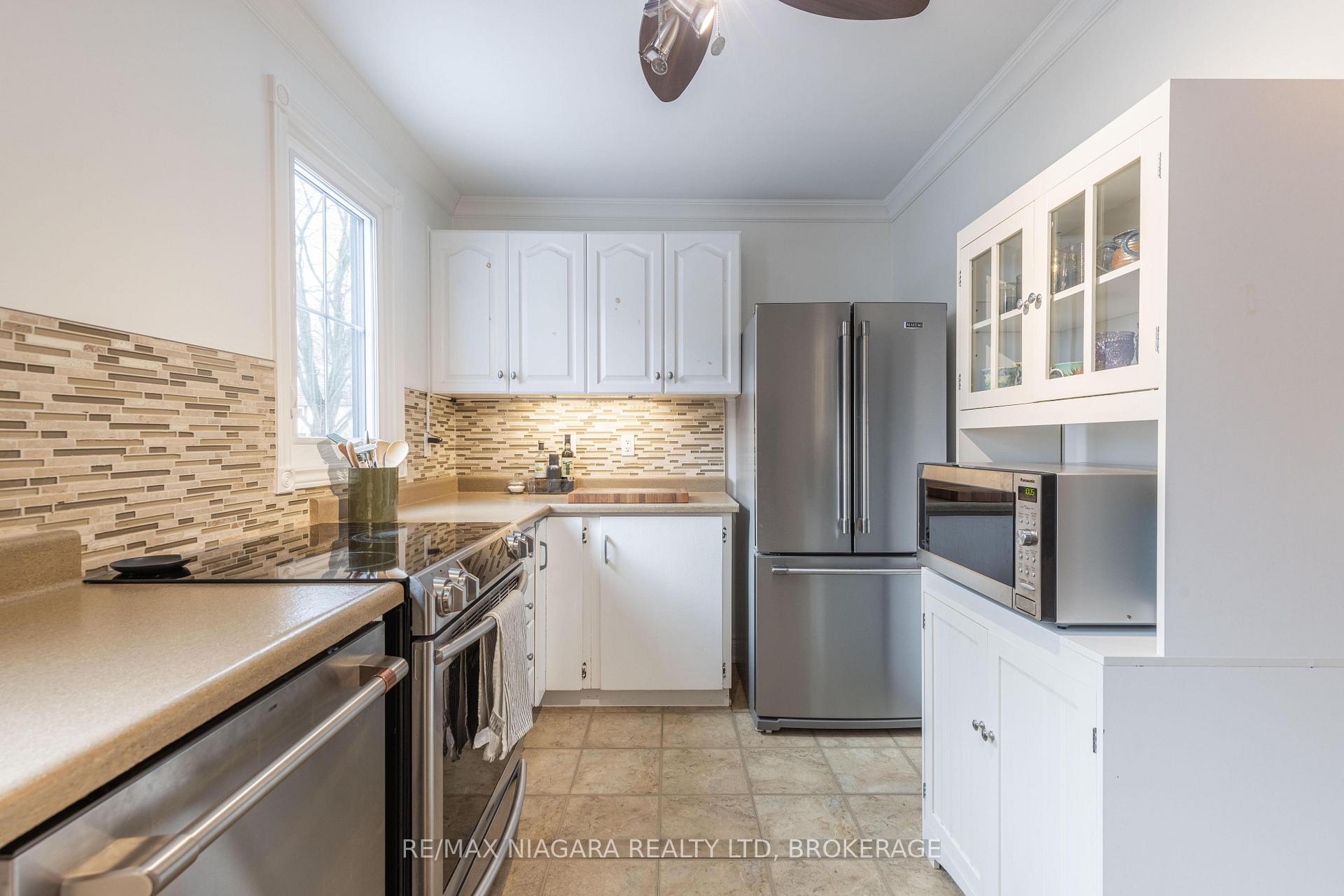 Photo 10 of 86 Devon Road, St. Catharines, Vine/Linwell — HOMEH