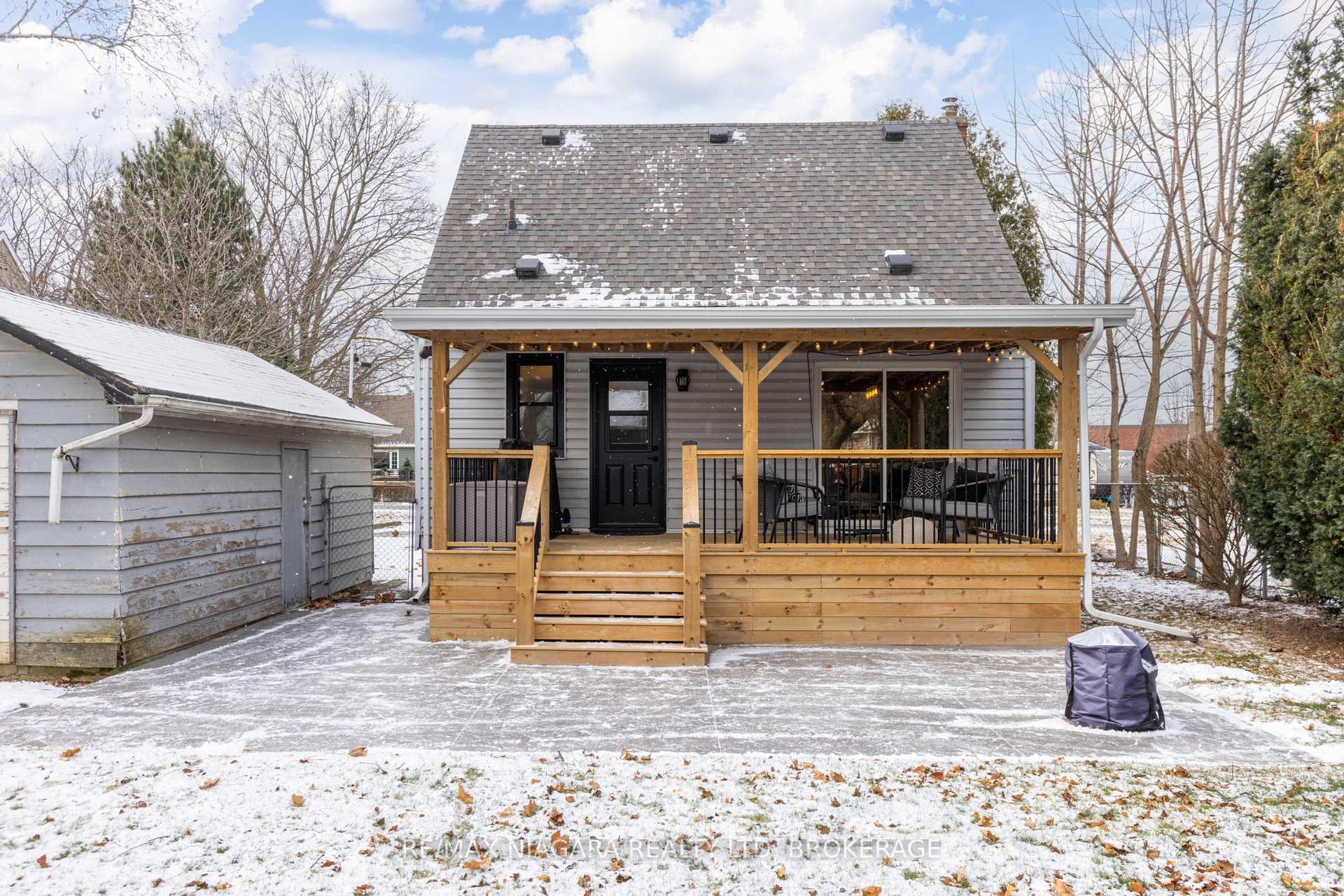 Photo 25 of 86 Devon Road, St. Catharines, Vine/Linwell — HOMEH