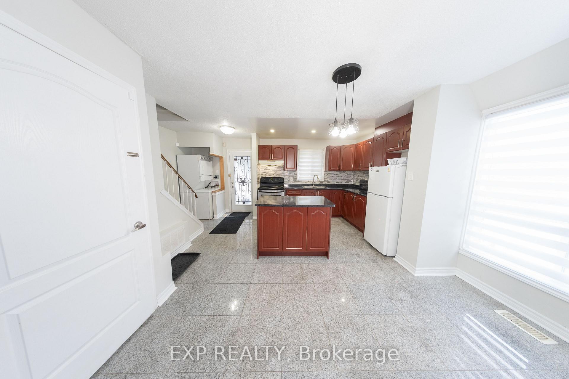 Photo 5 of 5 Juliana Square, Brampton, Northgate — HOMEH
