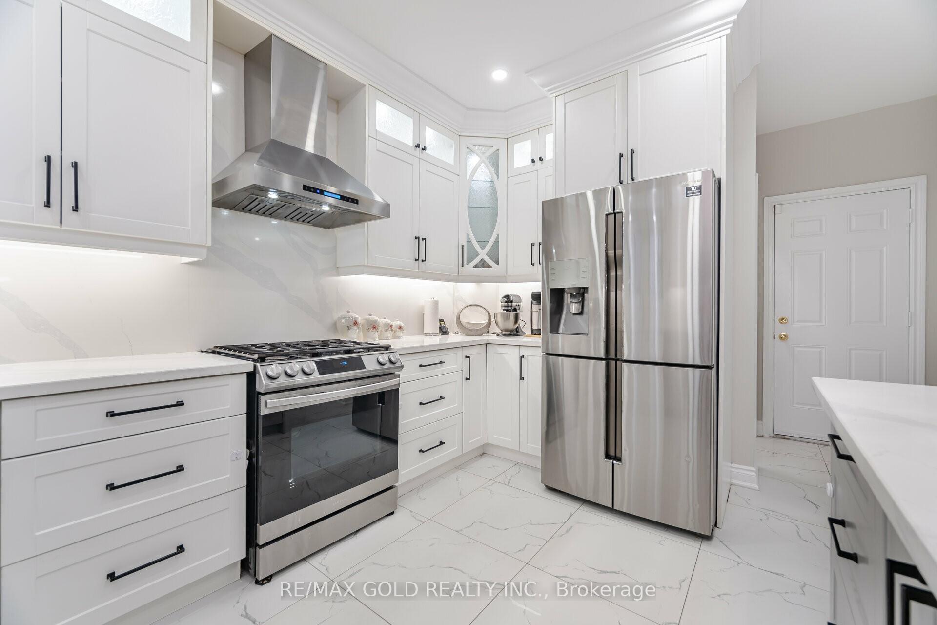 Photo 8 of 448 Father Tobin Road, Brampton, Sandringham-Wellington — HOMEH