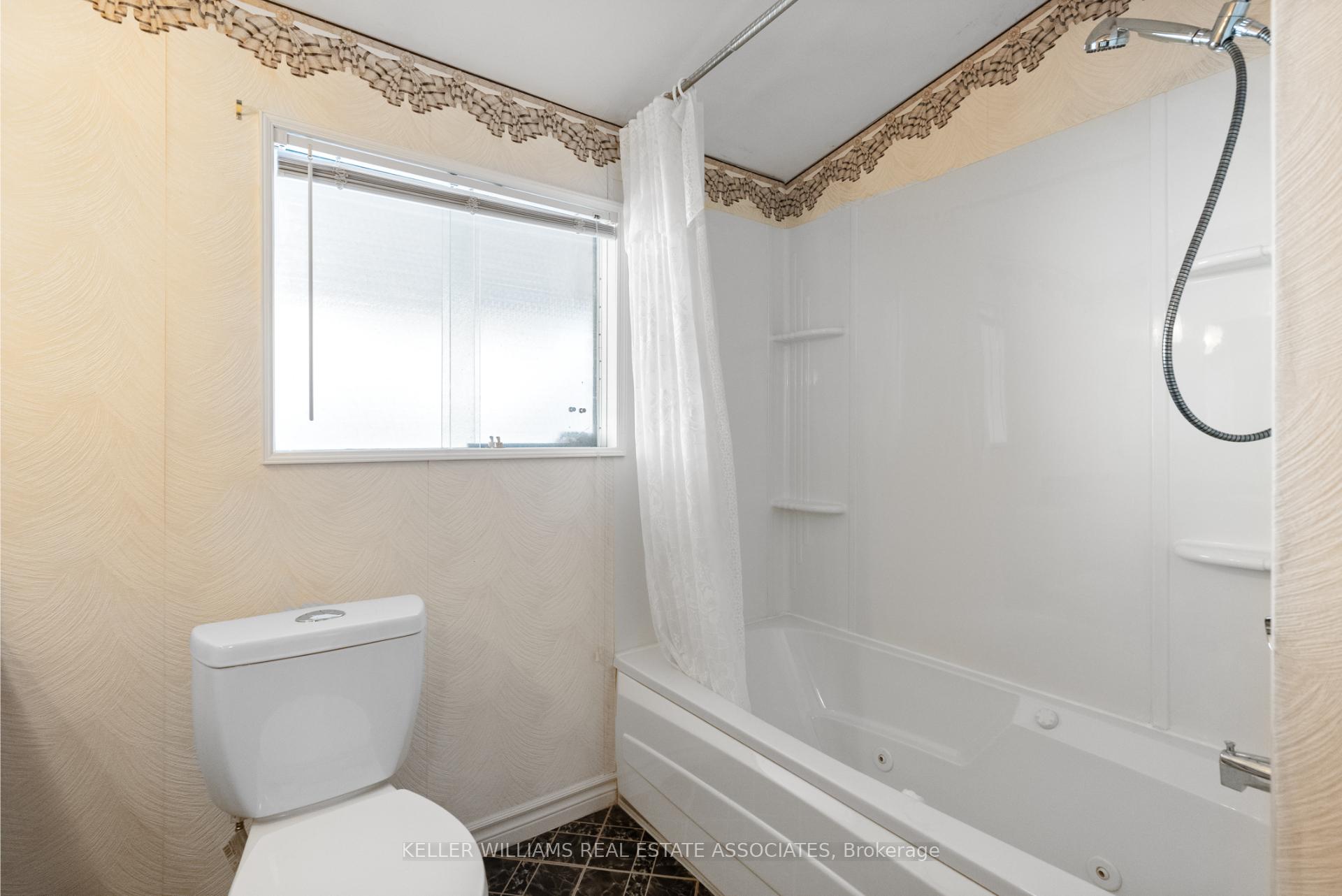Photo 25 of 118 West 19th Street, Hamilton, Buchanan — HOMEH