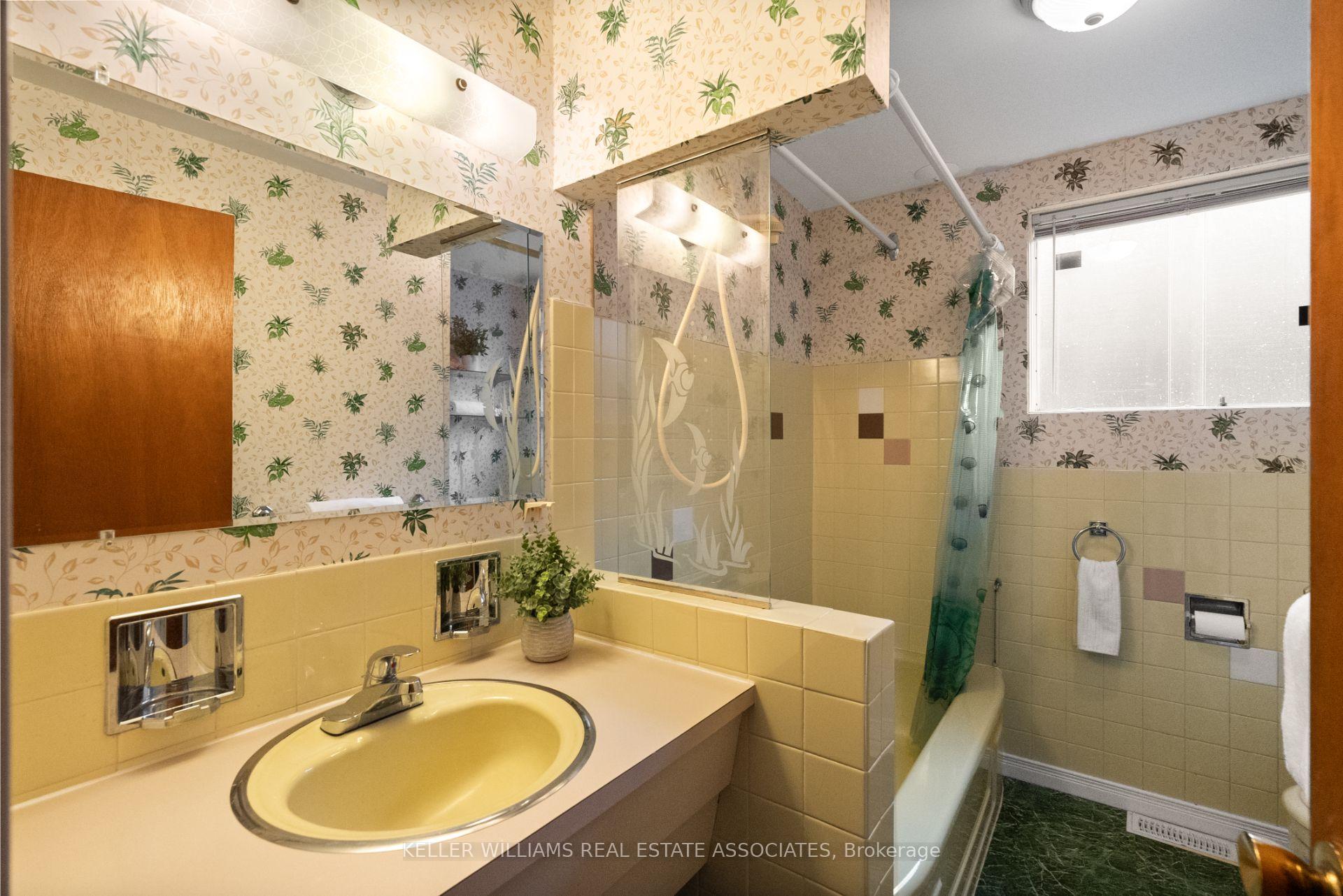 Photo 36 of 118 West 19th Street, Hamilton, Buchanan — HOMEH