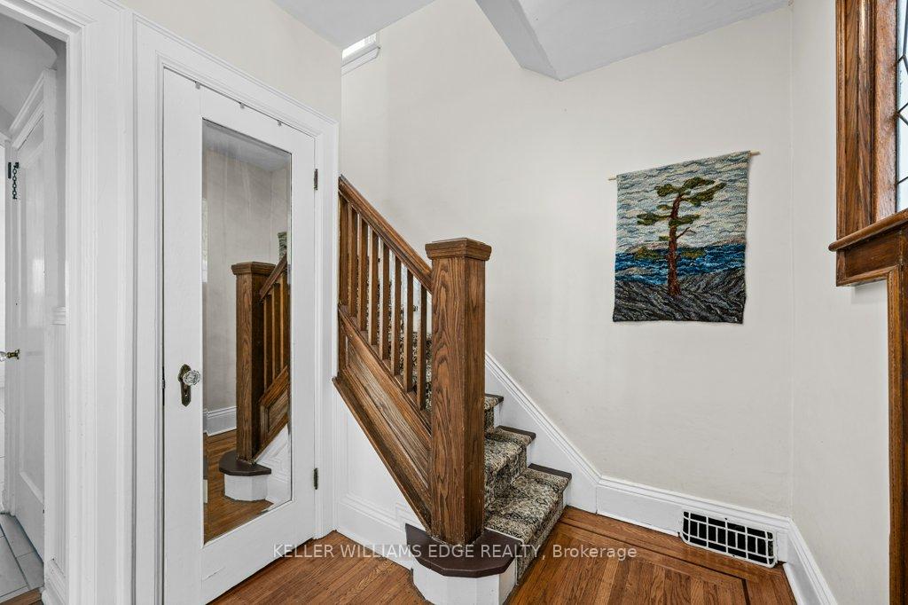Photo 16 of 519 Central Avenue, Hamilton, Delta — HOMEH