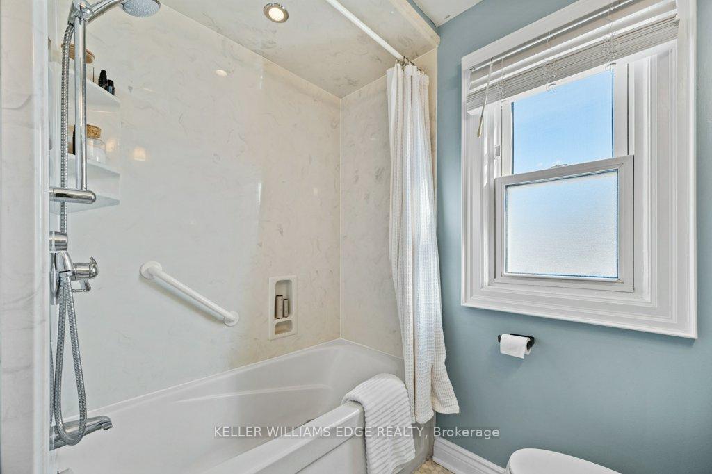 Photo 25 of 519 Central Avenue, Hamilton, Delta — HOMEH