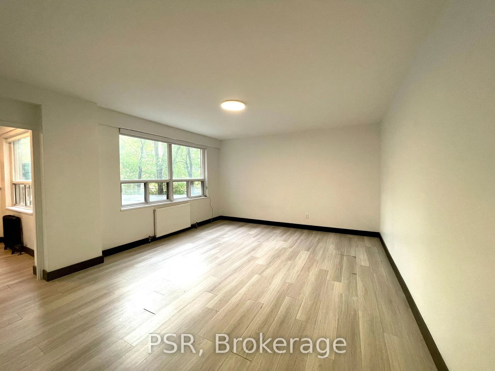 Front of Unit 106, 600 Eglinton Avenue W