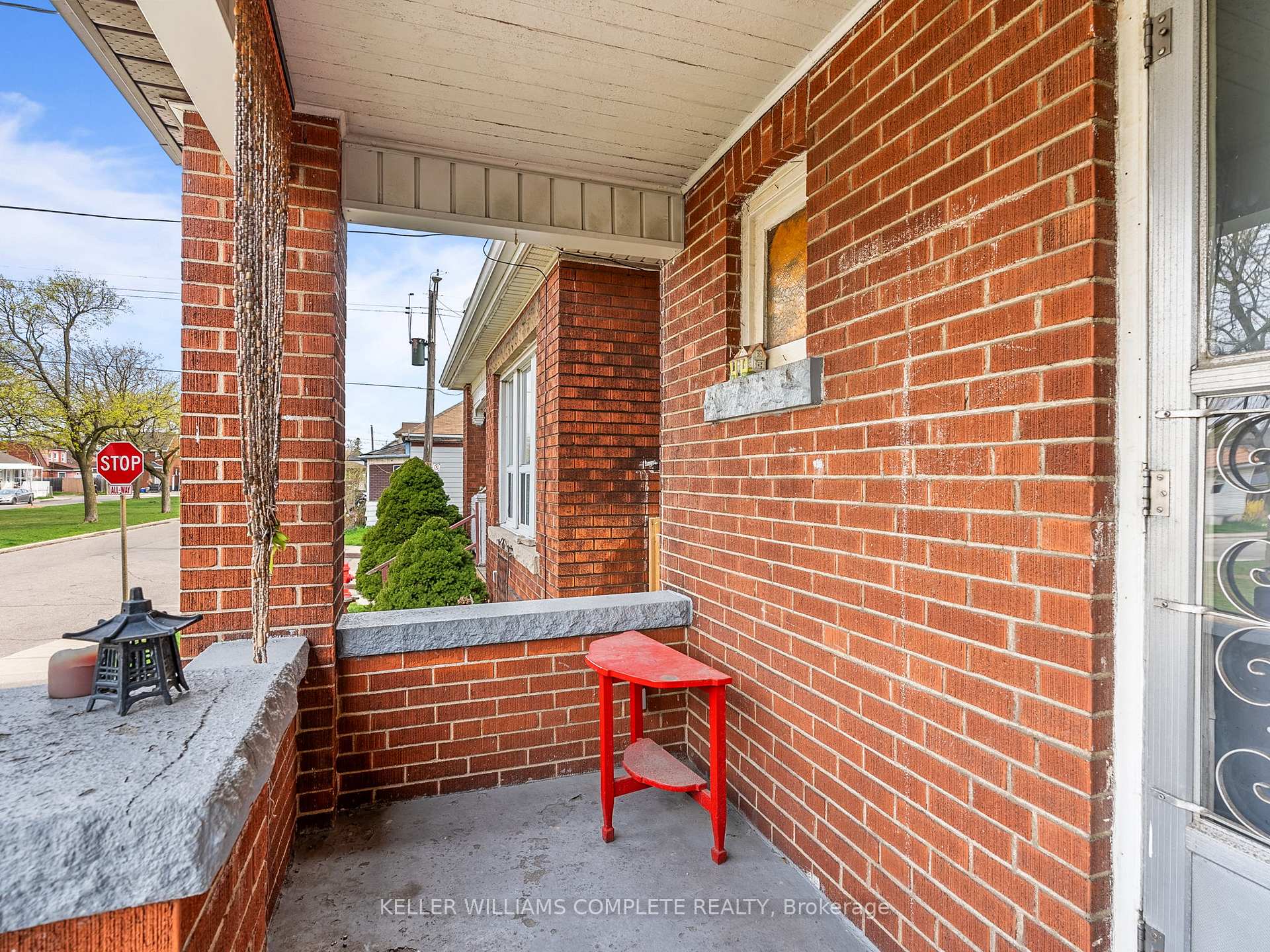 Photo 27 of 174 Park Row N, Hamilton, Crown Point — HOMEH