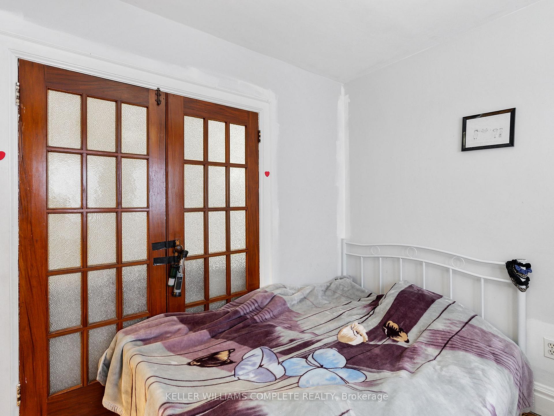 Photo 51 of 174 Park Row N, Hamilton, Crown Point — HOMEH