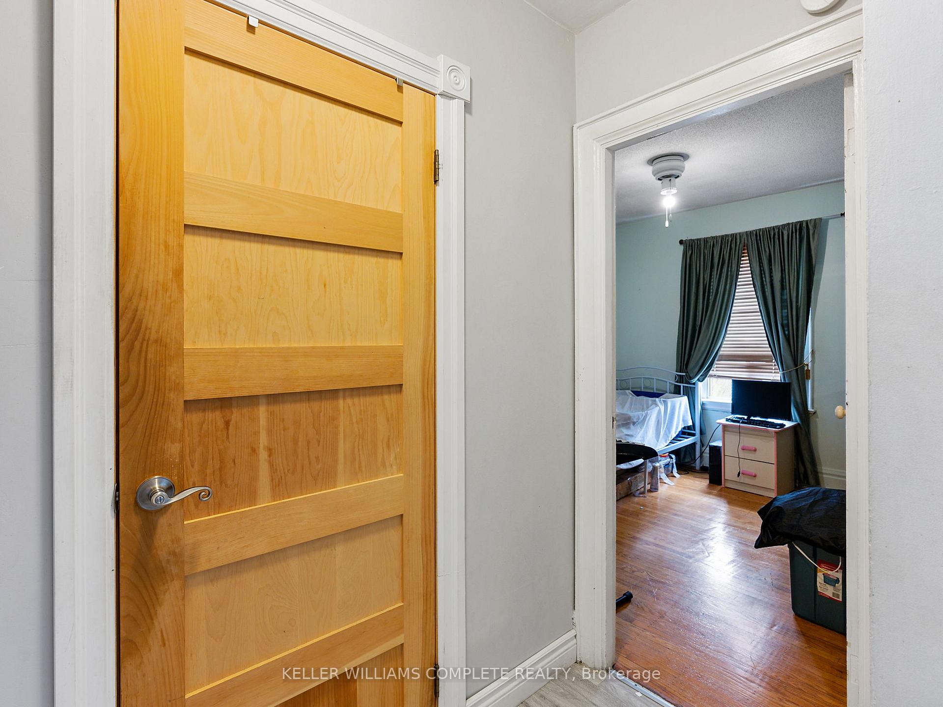 Photo 63 of 174 Park Row N, Hamilton, Crown Point — HOMEH
