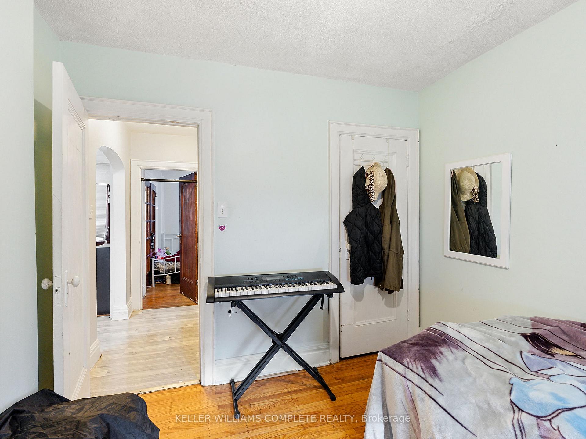 Photo 65 of 174 Park Row N, Hamilton, Crown Point — HOMEH