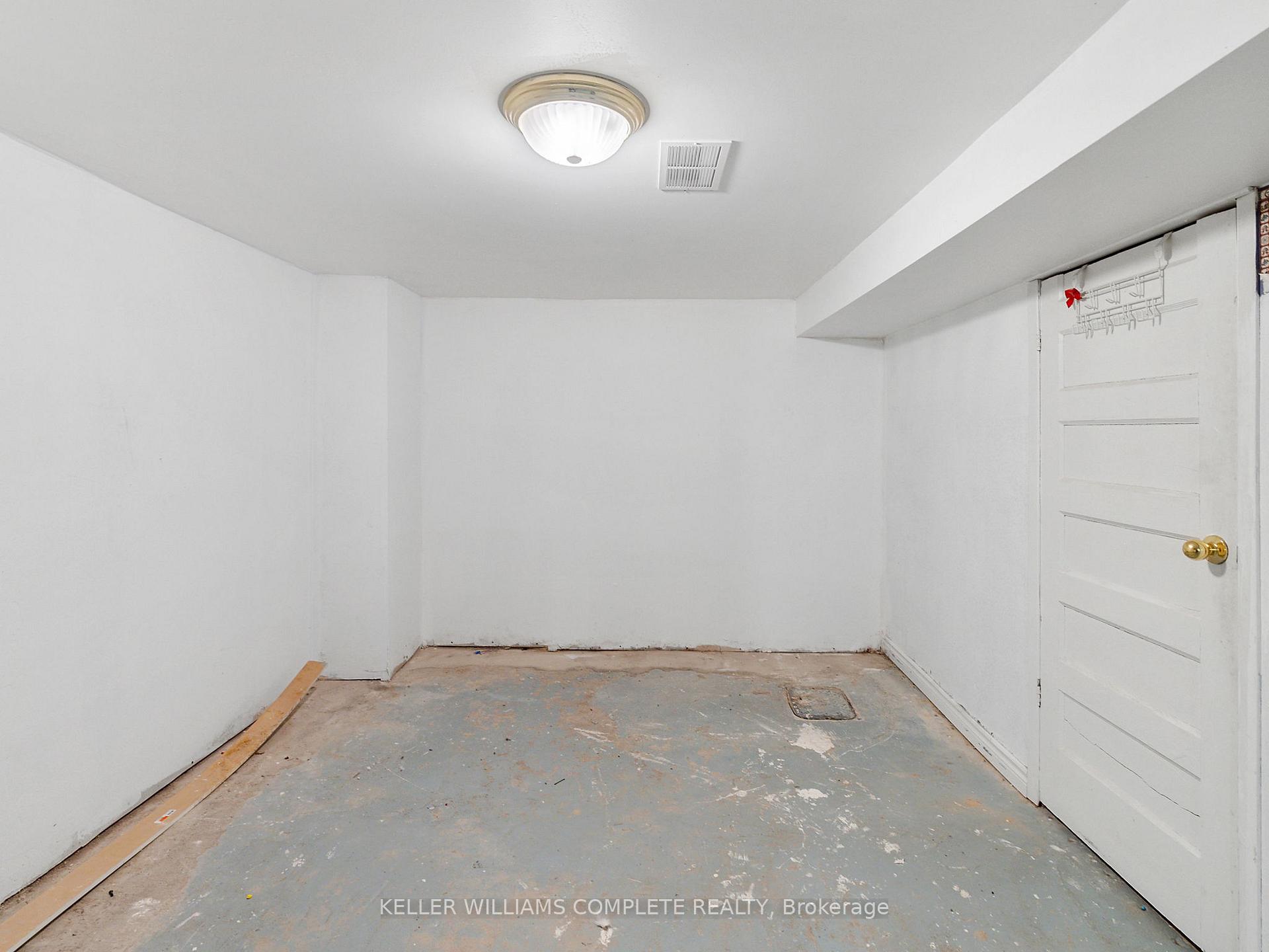 Photo 82 of 174 Park Row N, Hamilton, Crown Point — HOMEH