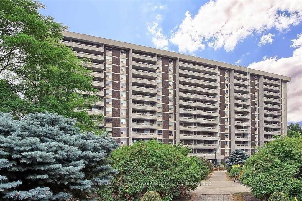 Front of Unit 804, 50 Inverlochy Boulevard