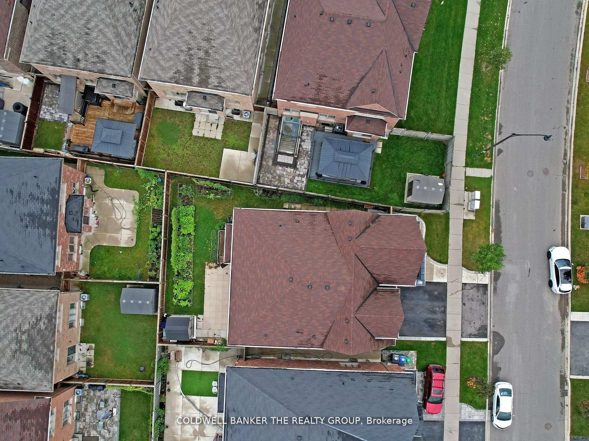 Photo 10 of 20 Blackstone River Drive, Brampton, Sandringham-Wellington North — HOMEH
