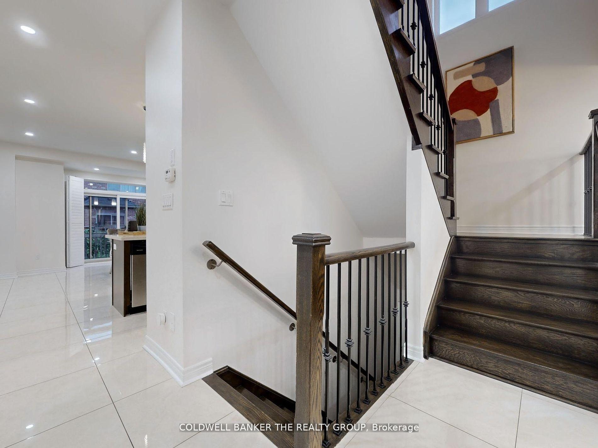 Photo 15 of 20 Blackstone River Drive, Brampton, Sandringham-Wellington North — HOMEH