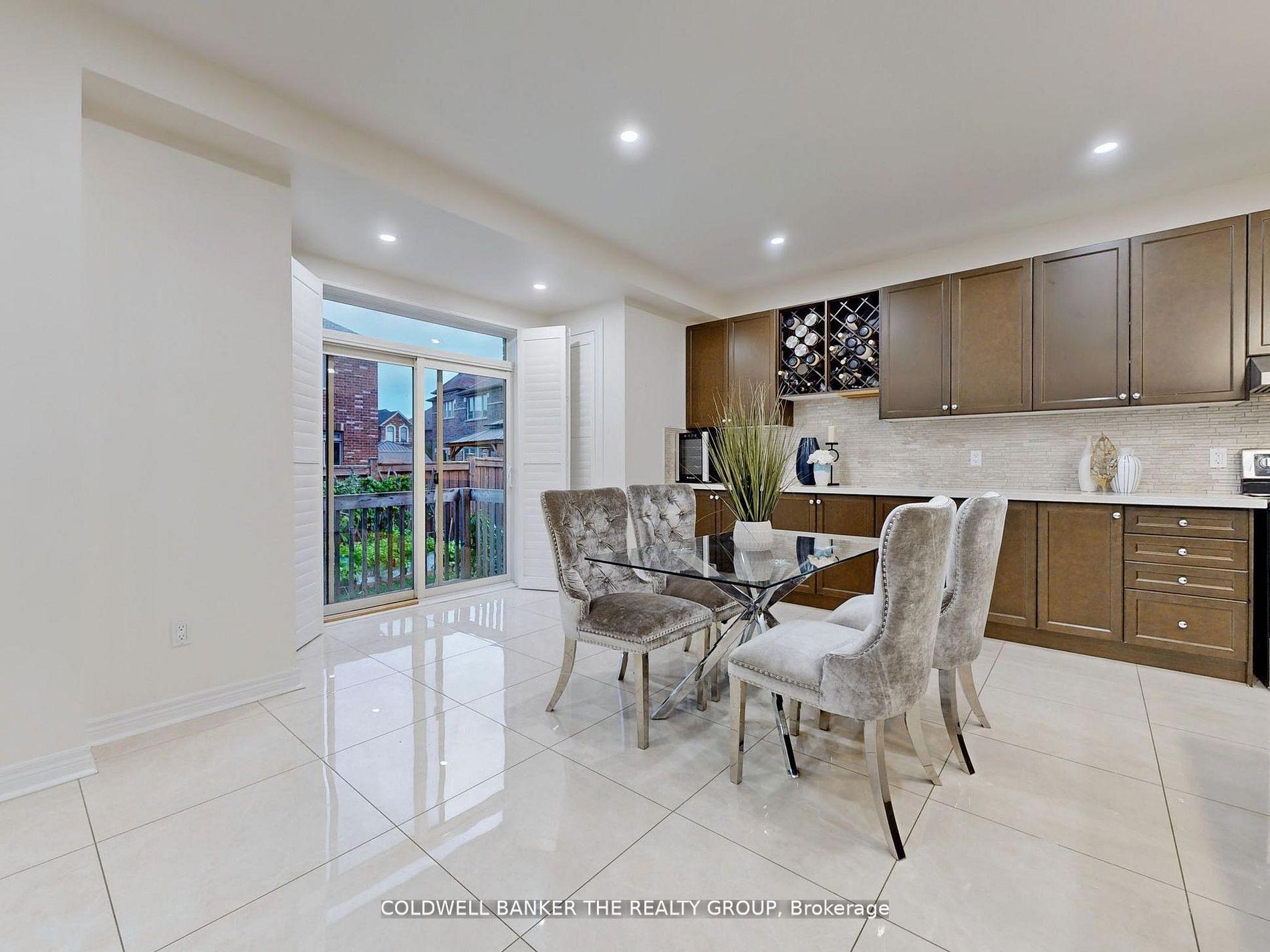 Photo 29 of 20 Blackstone River Drive, Brampton, Sandringham-Wellington North — HOMEH