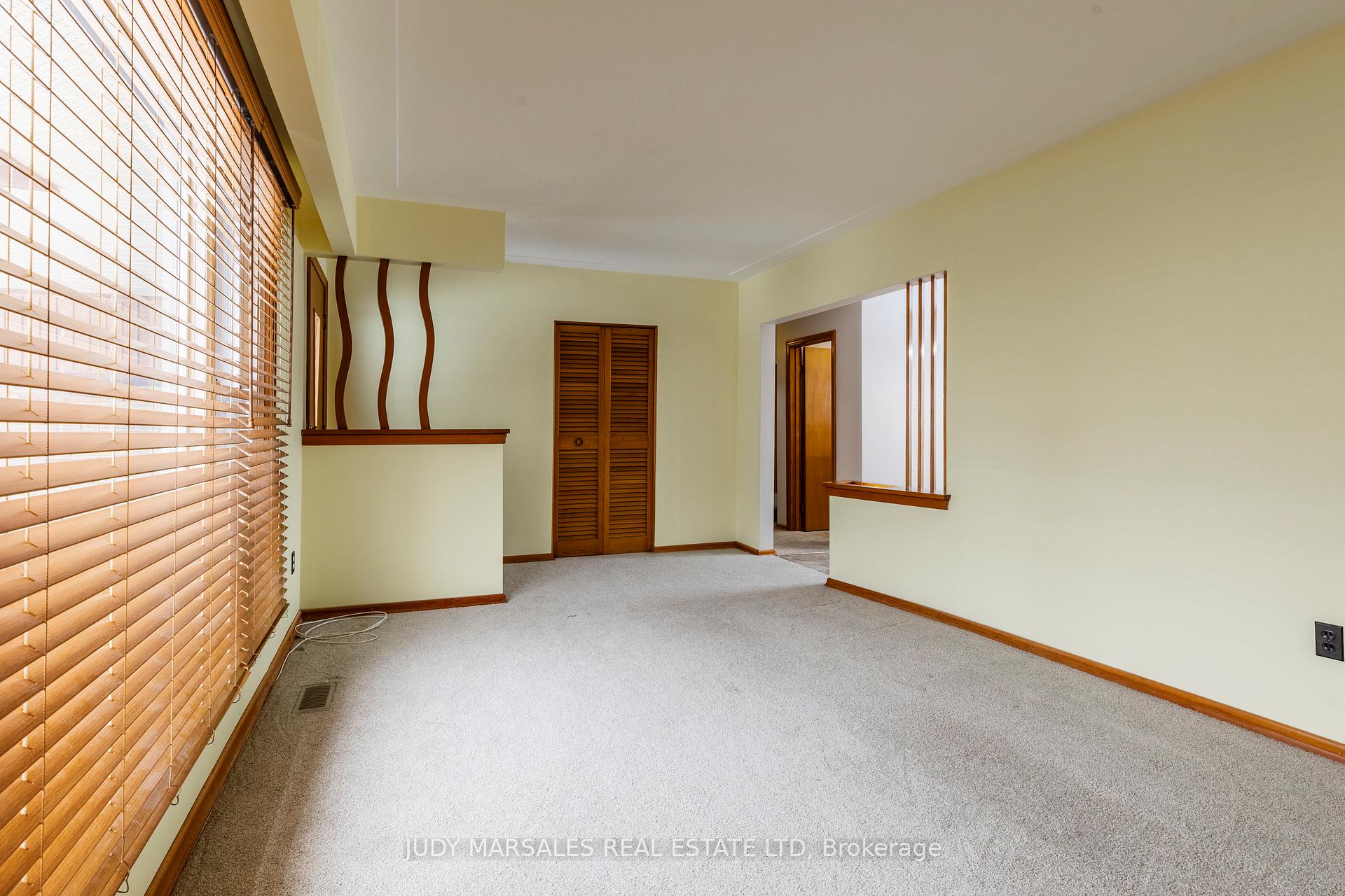 Photo 10 of 13 Skyland Drive, Hamilton, Centremount — HOMEH