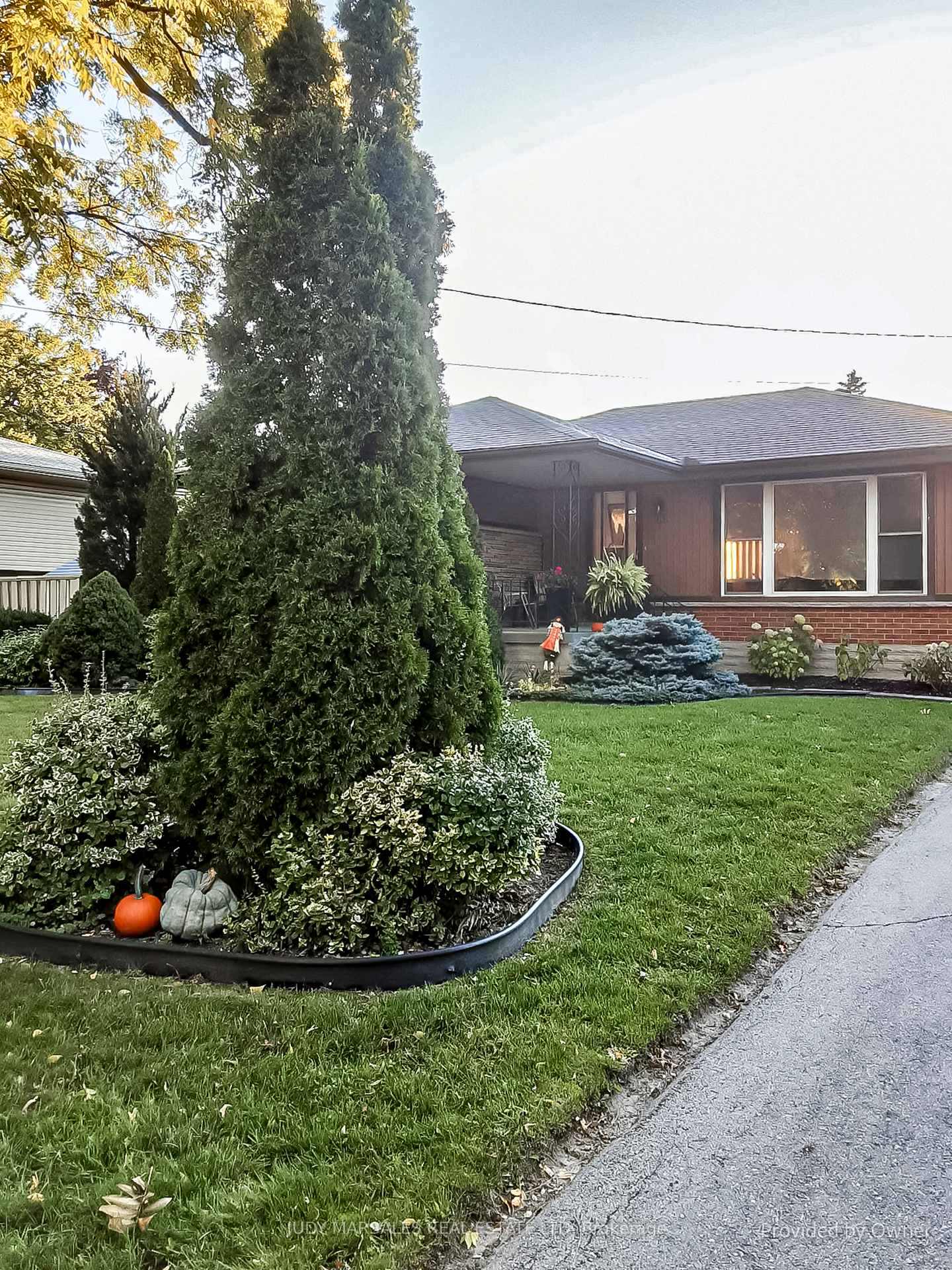 Photo 74 of 13 Skyland Drive, Hamilton, Centremount — HOMEH