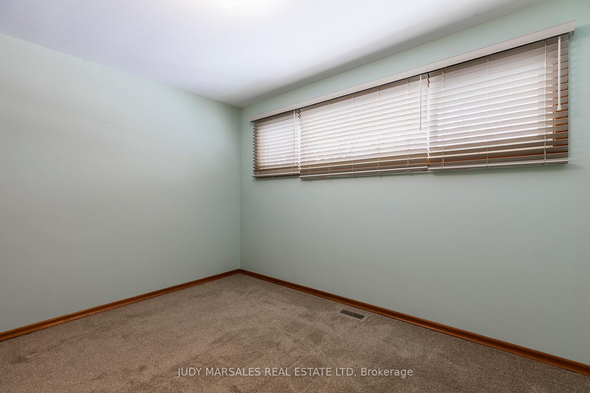 Photo 38 of 13 Skyland Drive, Hamilton, Centremount — HOMEH