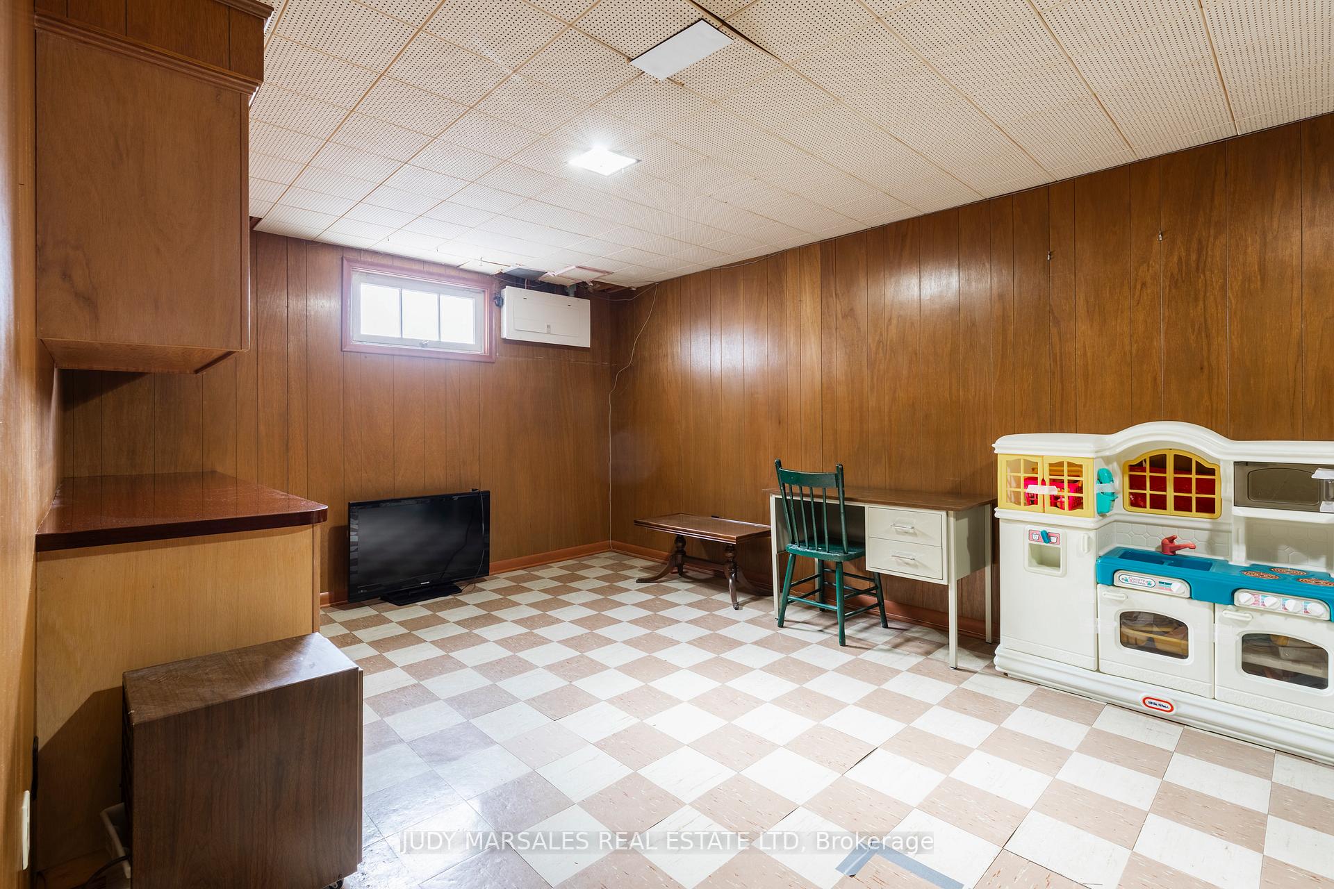 Photo 40 of 13 Skyland Drive, Hamilton, Centremount — HOMEH