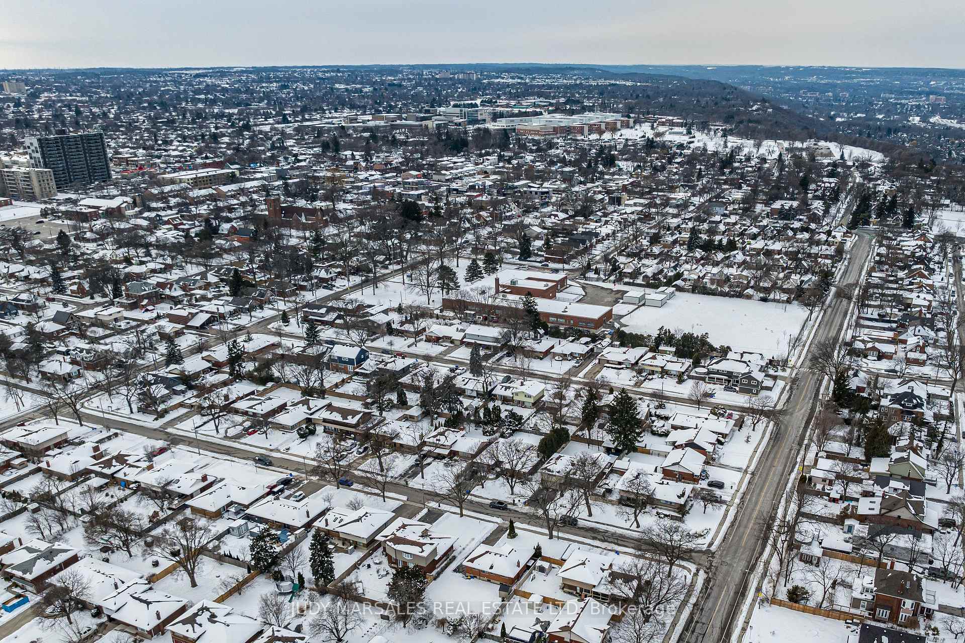 Photo 53 of 13 Skyland Drive, Hamilton, Centremount — HOMEH