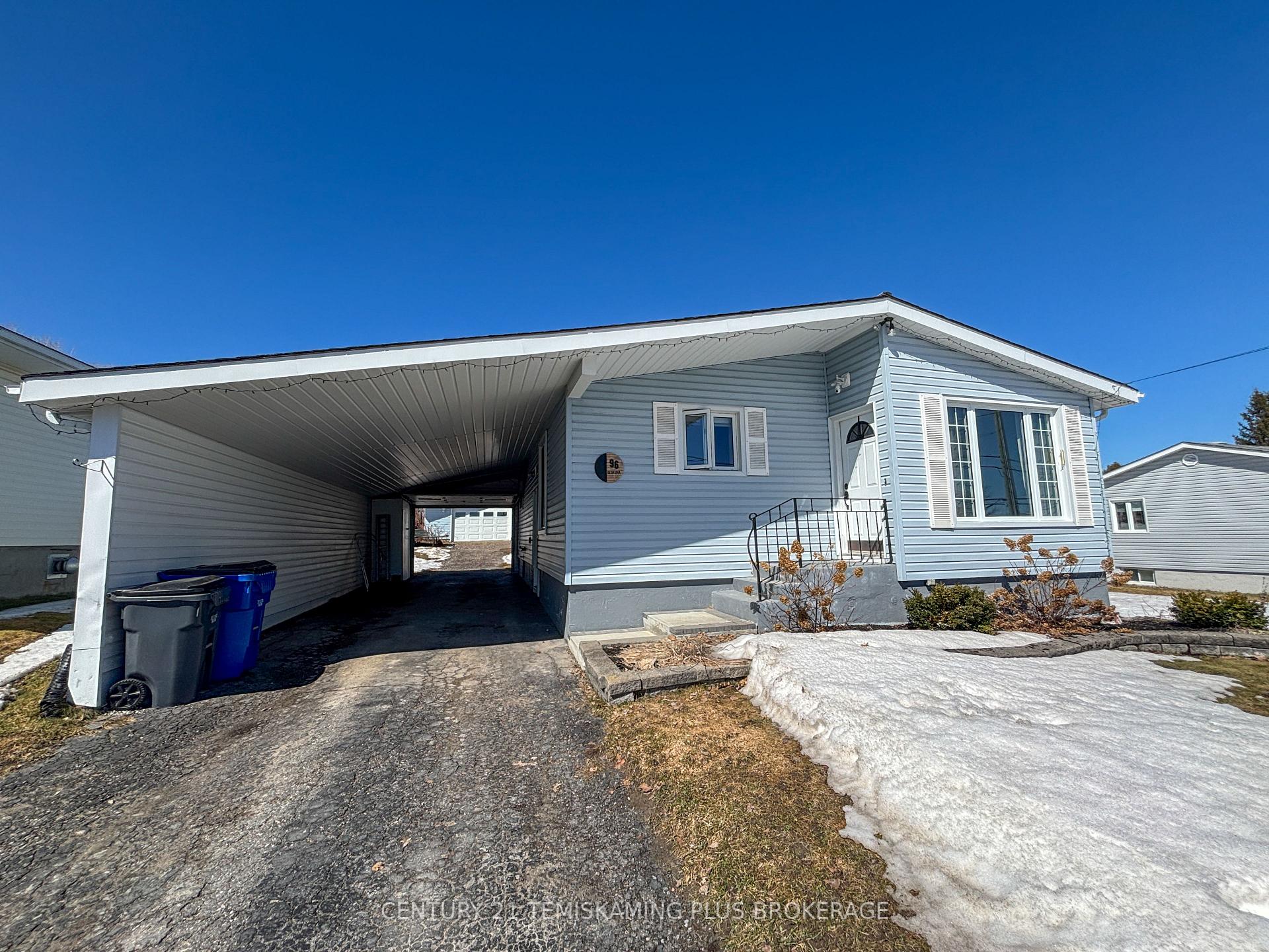 Front of 96 Georgina Avenue