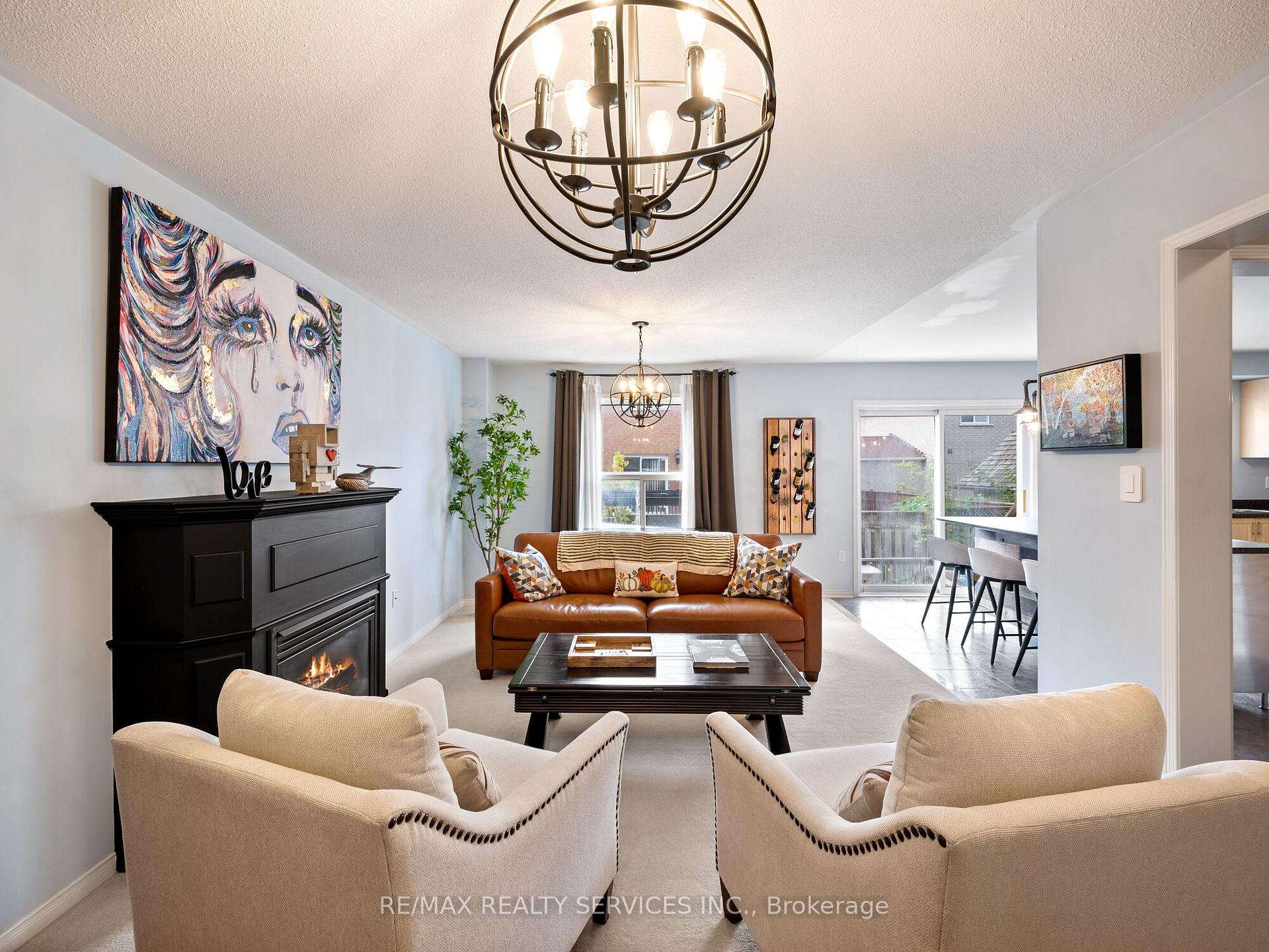 Photo 9 of 334 Edenbrook Hill Drive, Brampton, Fletcher's Meadow — HOMEH