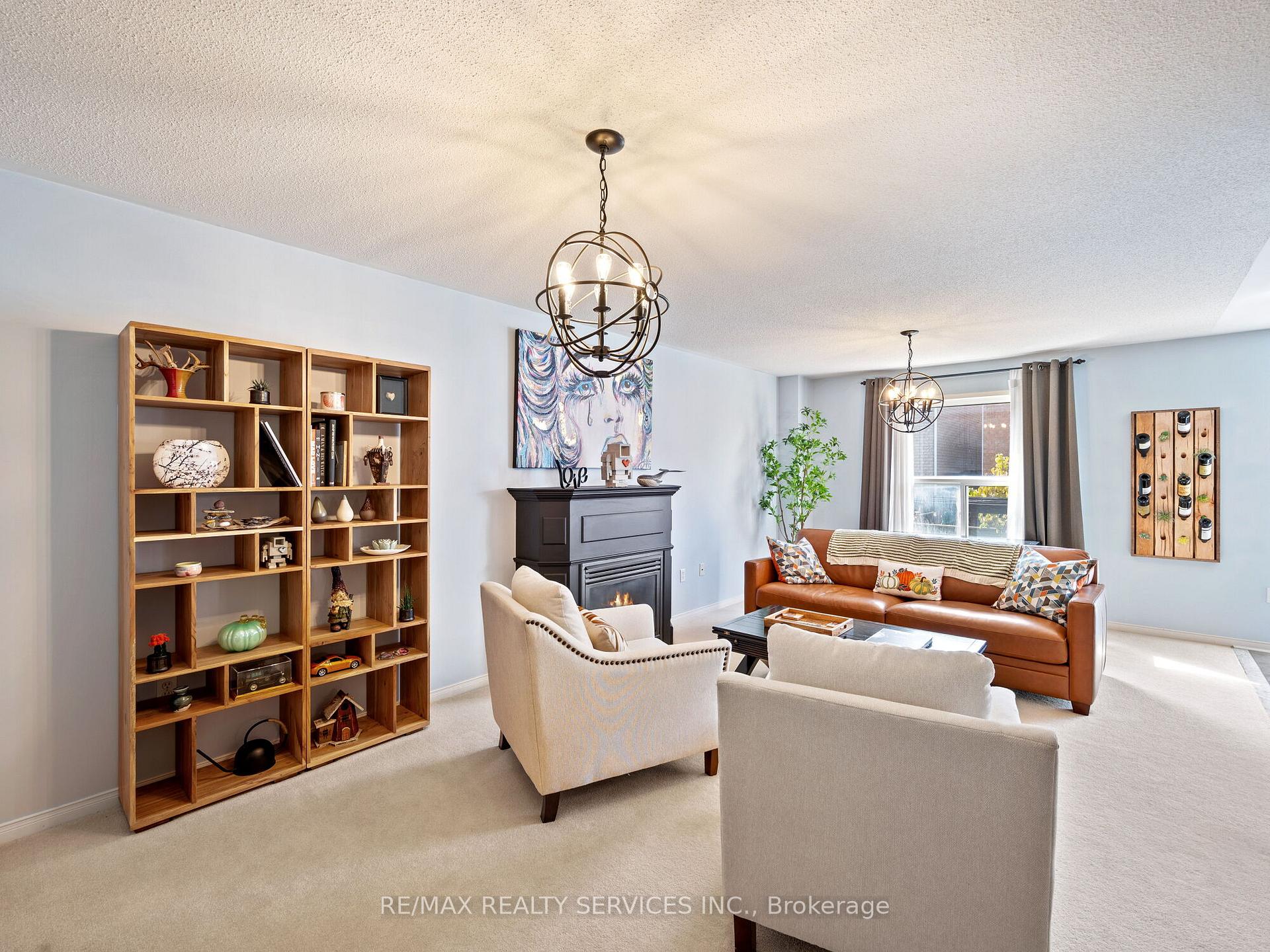 Photo 10 of 334 Edenbrook Hill Drive, Brampton, Fletcher's Meadow — HOMEH